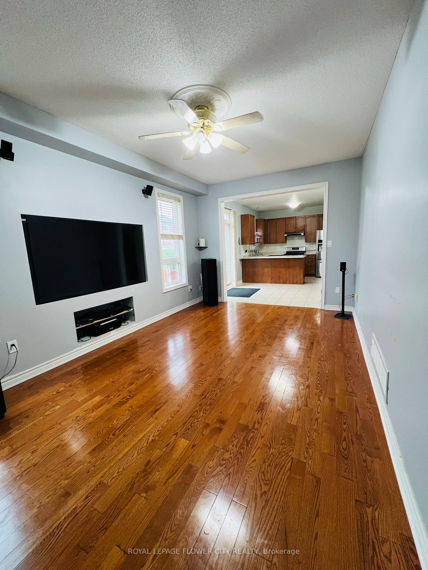 Photo 21 of 9 Shuter Lane, Brampton, Bram West — HOMEH