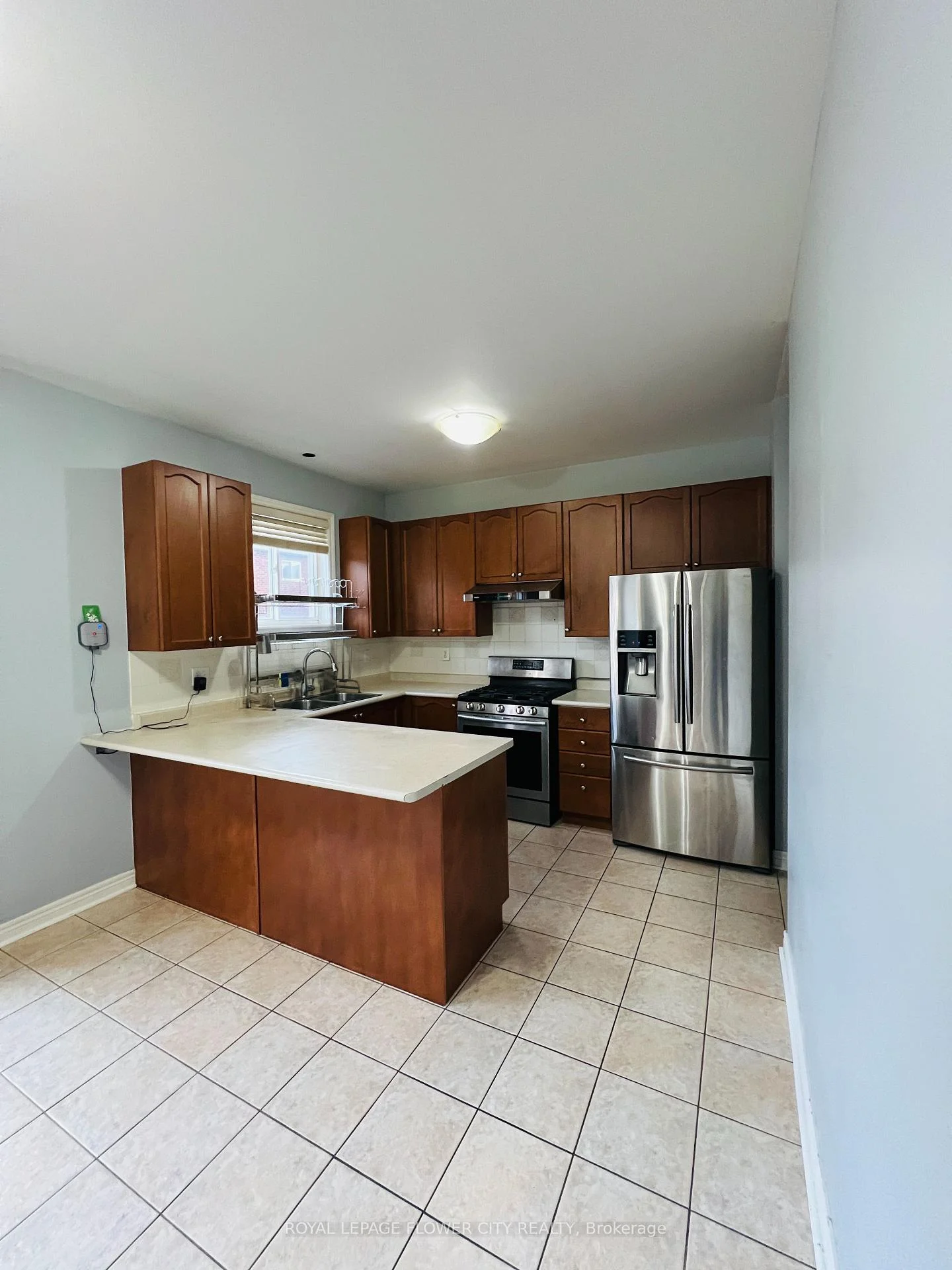 Photo 15 of 9 Shuter Lane, Brampton, Bram West — HOMEH