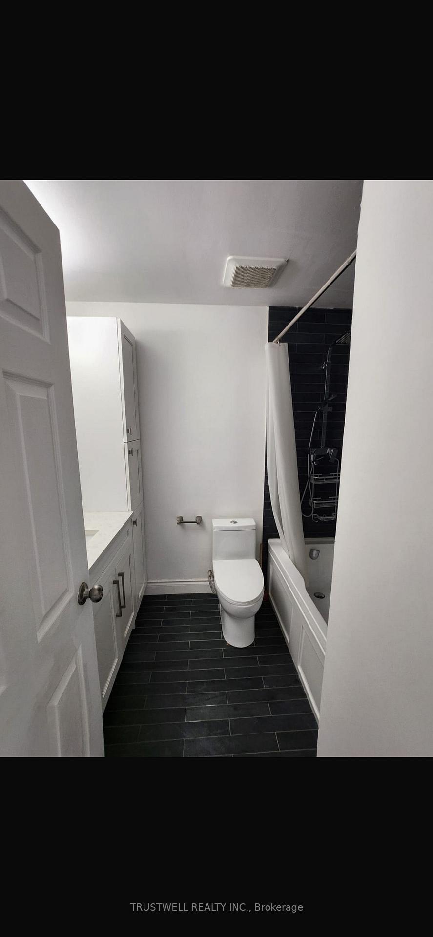 Photo 24 of Unit 105, 3040 Constitution Boulevard, Mississauga, Applewood — HOMEH