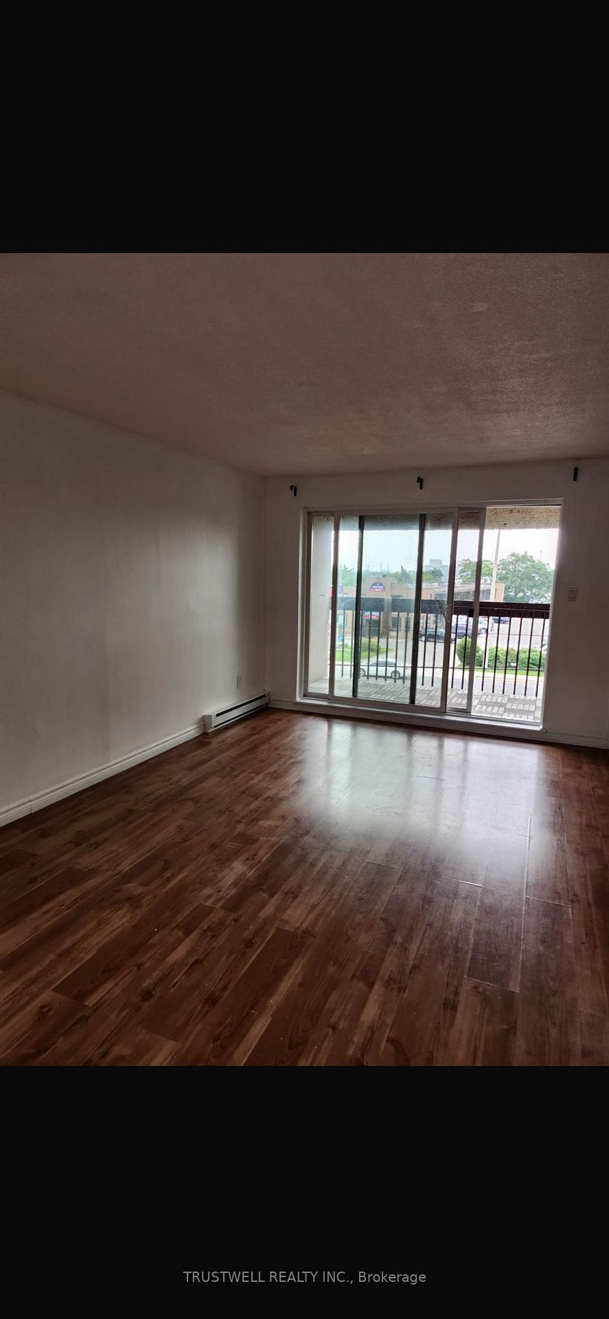 Photo 8 of Unit 105, 3040 Constitution Boulevard, Mississauga, Applewood — HOMEH