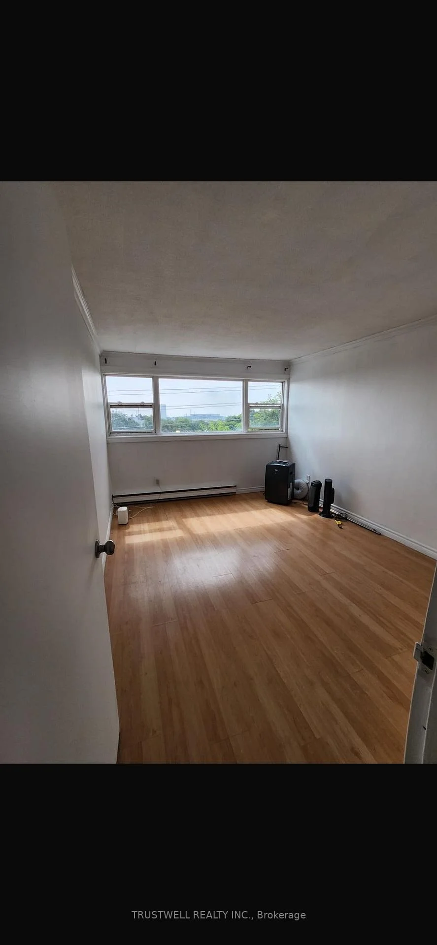 Photo 15 of Unit 105, 3040 Constitution Boulevard, Mississauga, Applewood — HOMEH