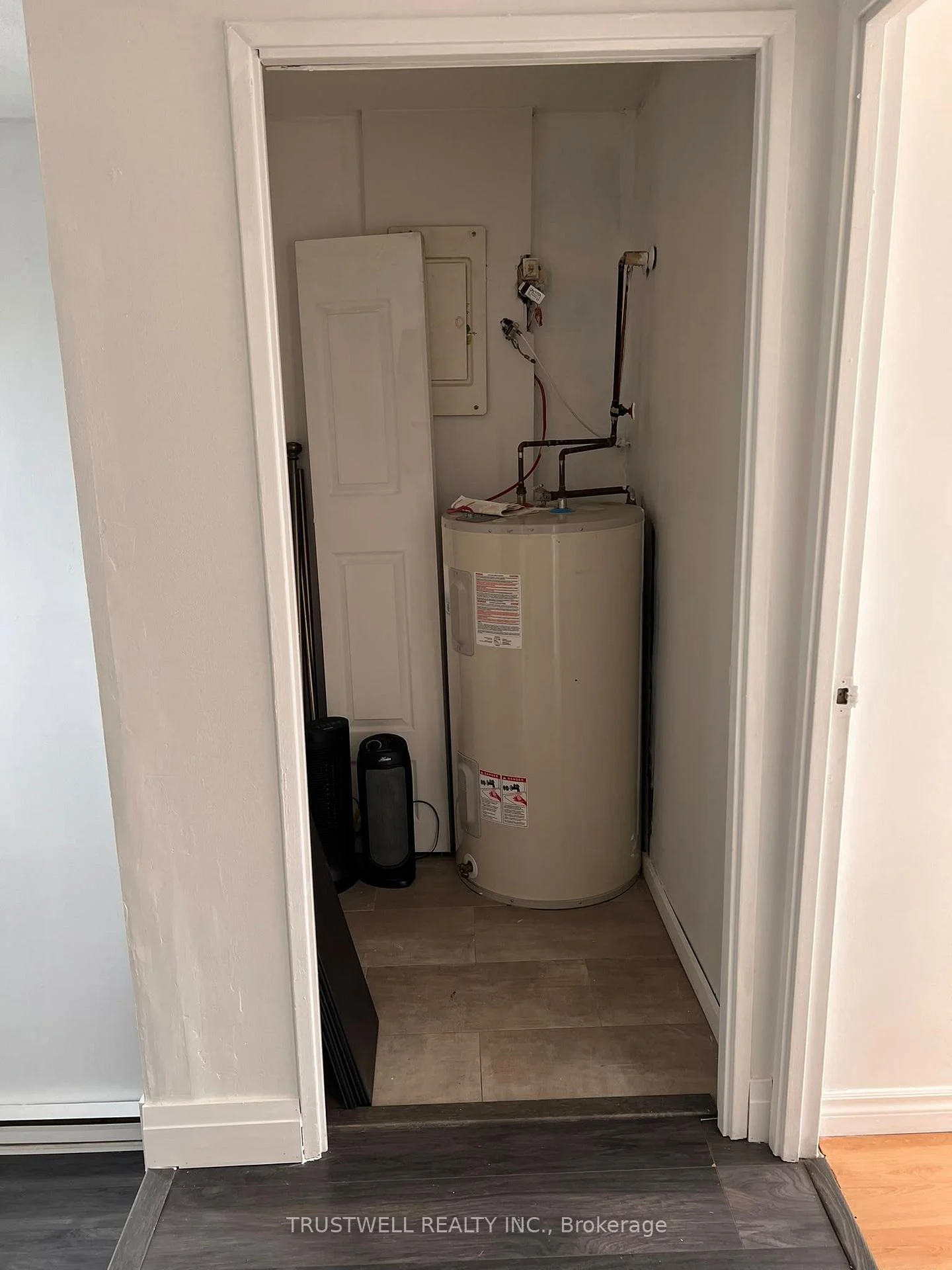 Photo 39 of Unit 105, 3040 Constitution Boulevard, Mississauga, Applewood — HOMEH