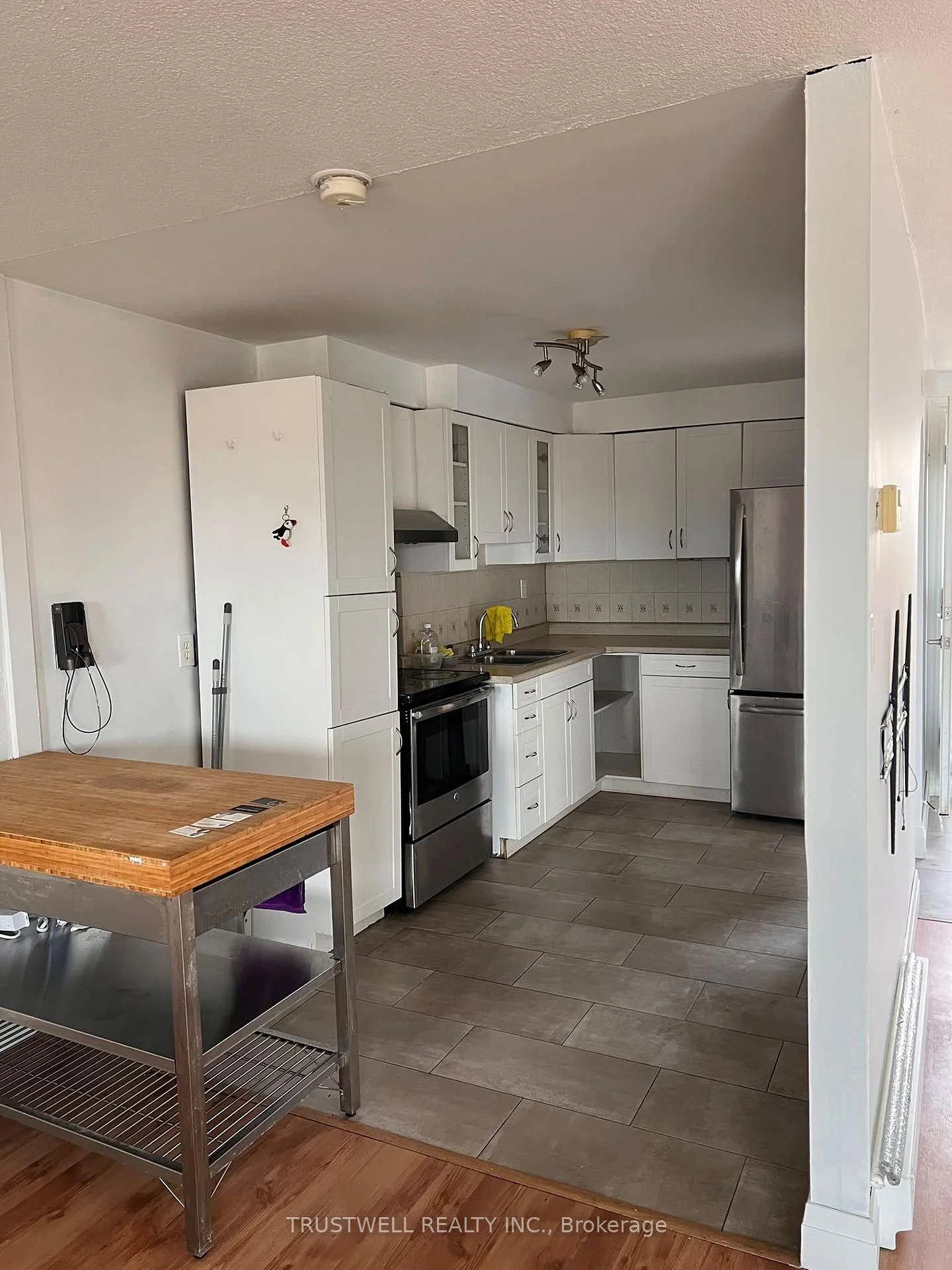 Photo 45 of Unit 105, 3040 Constitution Boulevard, Mississauga, Applewood — HOMEH
