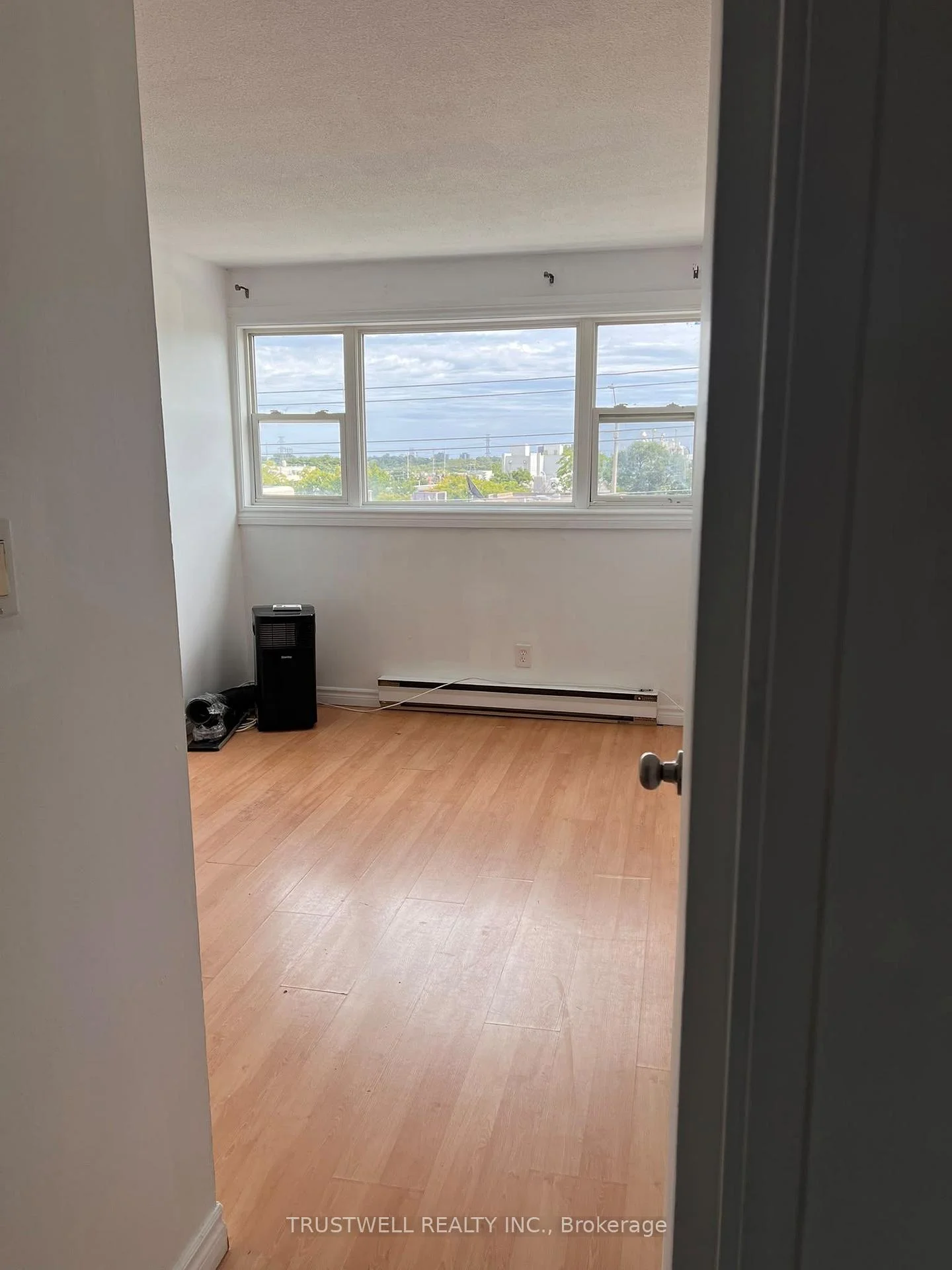 Photo 47 of Unit 105, 3040 Constitution Boulevard, Mississauga, Applewood — HOMEH