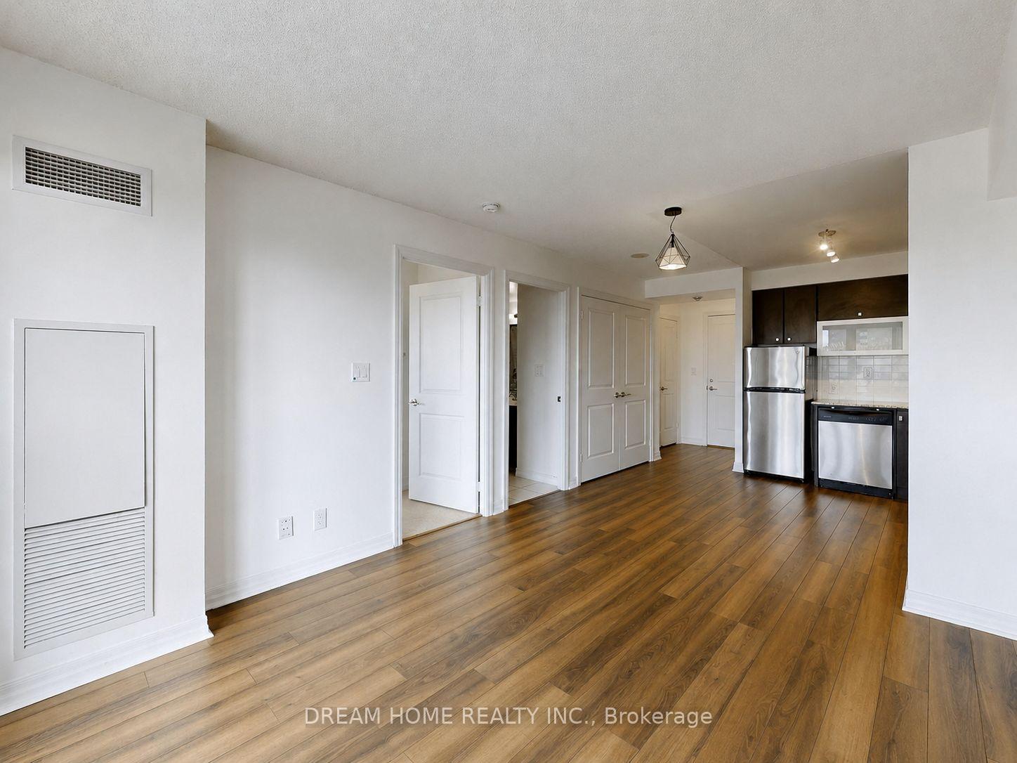 Photo 6 of Unit 507, 2015 Sheppard Avenue E, North York, Henry Farm — HOMEH