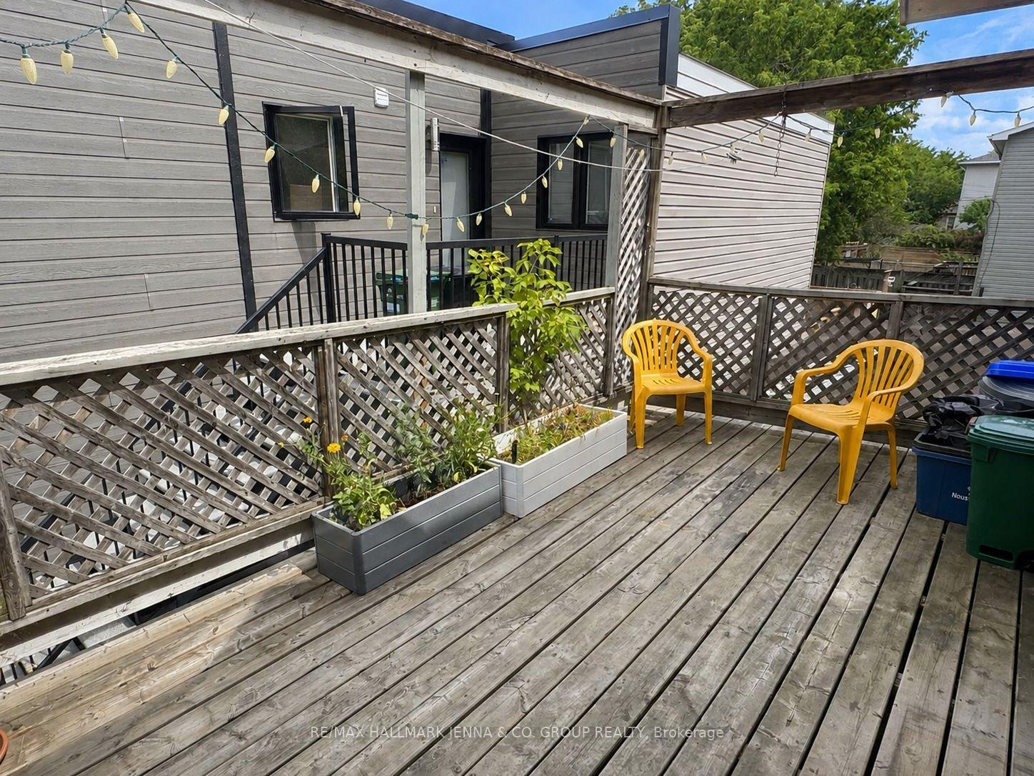 Photo 3 of 211 Hannah Street, Ottawa, Vanier — HOMEH