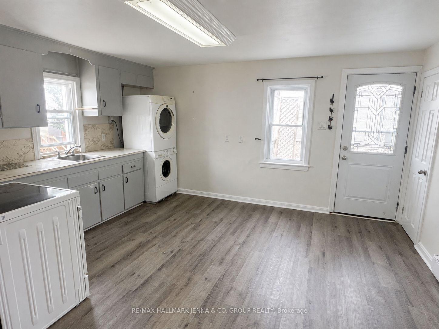Photo 8 of 211 Hannah Street, Ottawa, Vanier — HOMEH