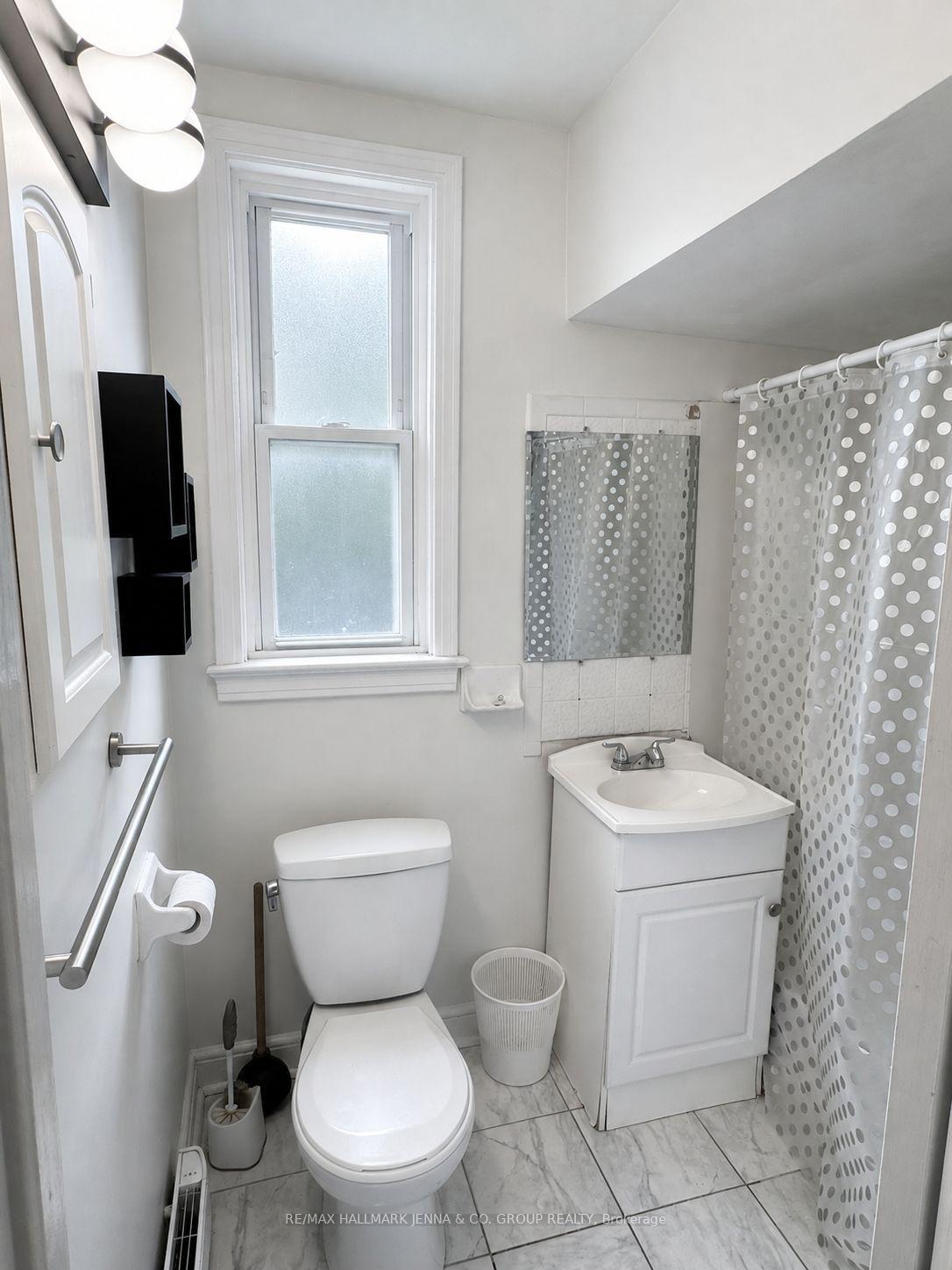 Photo 14 of 211 Hannah Street, Ottawa, Vanier — HOMEH