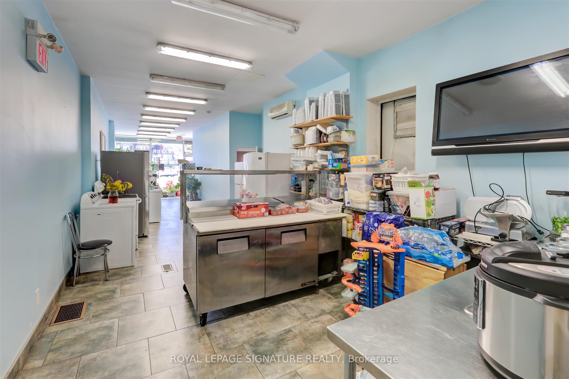 Photo 16 of 3142 Dundas Street W, Toronto, Junction Area — HOMEH