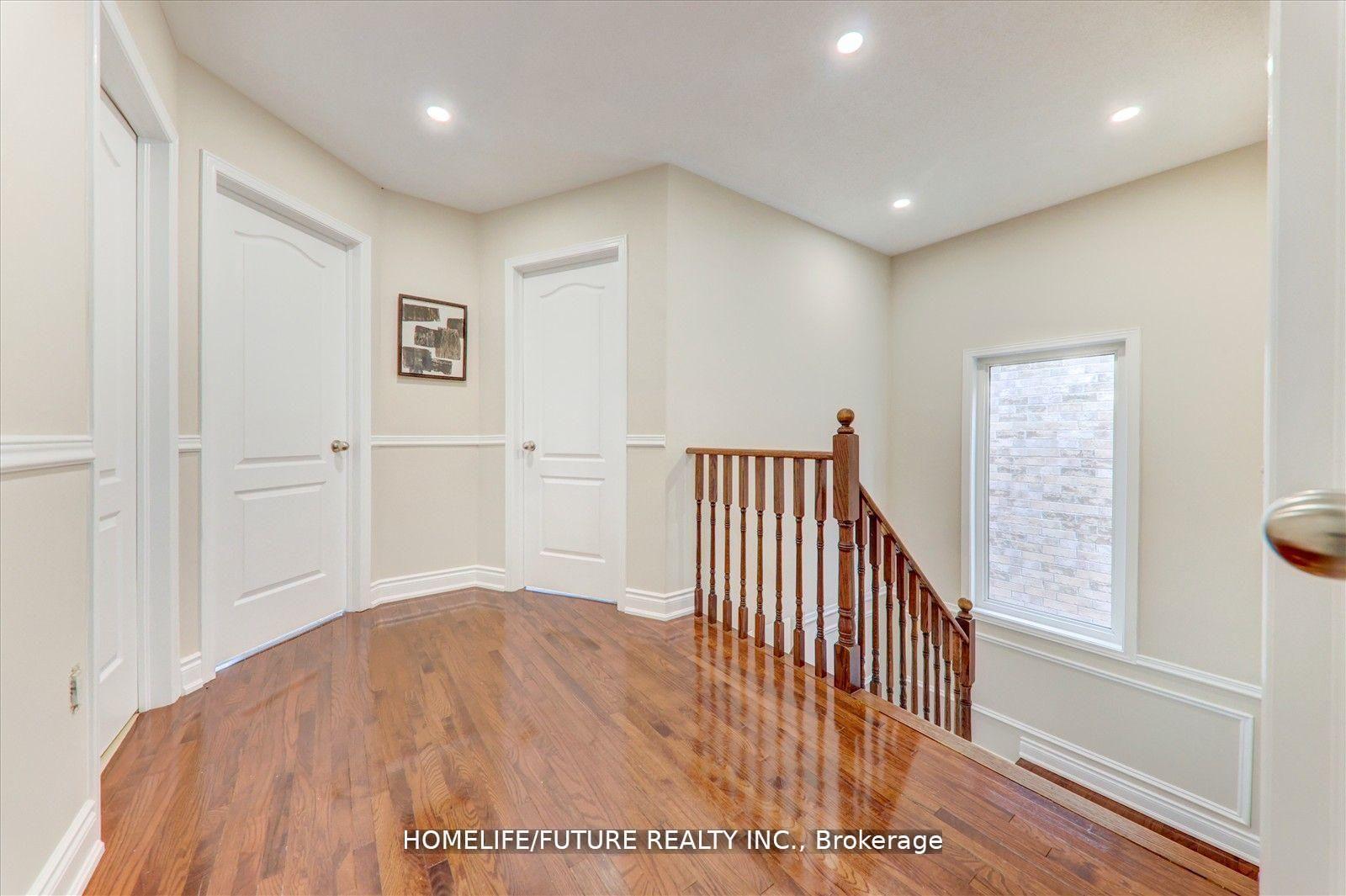 Photo 6 of 16 Barden Crescent, Ajax, Northeast Ajax — HOMEH