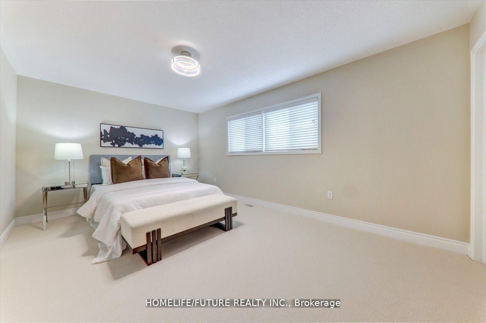 Photo 7 of 16 Barden Crescent, Ajax, Northeast Ajax — HOMEH