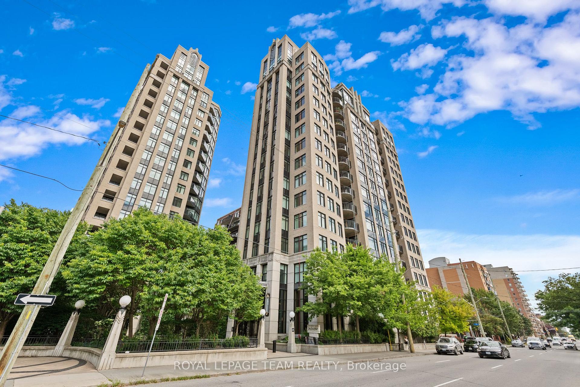 Front of Unit 1003, 245 Kent Street N