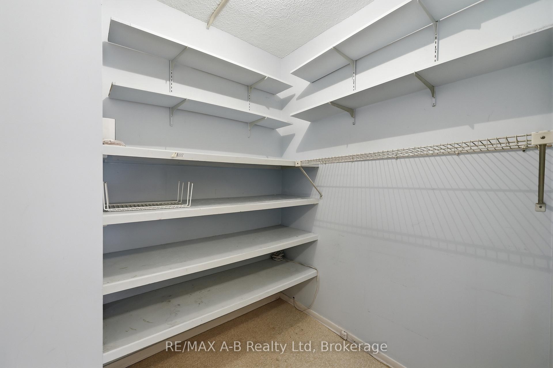 Photo 13 of Unit 805, 1964 Main Street W, Hamilton, Ainslie Wood — HOMEH