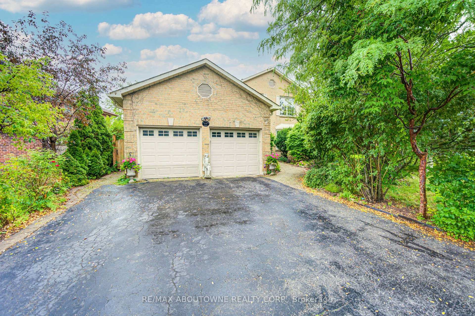 Photo 1 of Unit Lower, 1156 Old Colony Road, Oakville, Glen Abbey — HOMEH