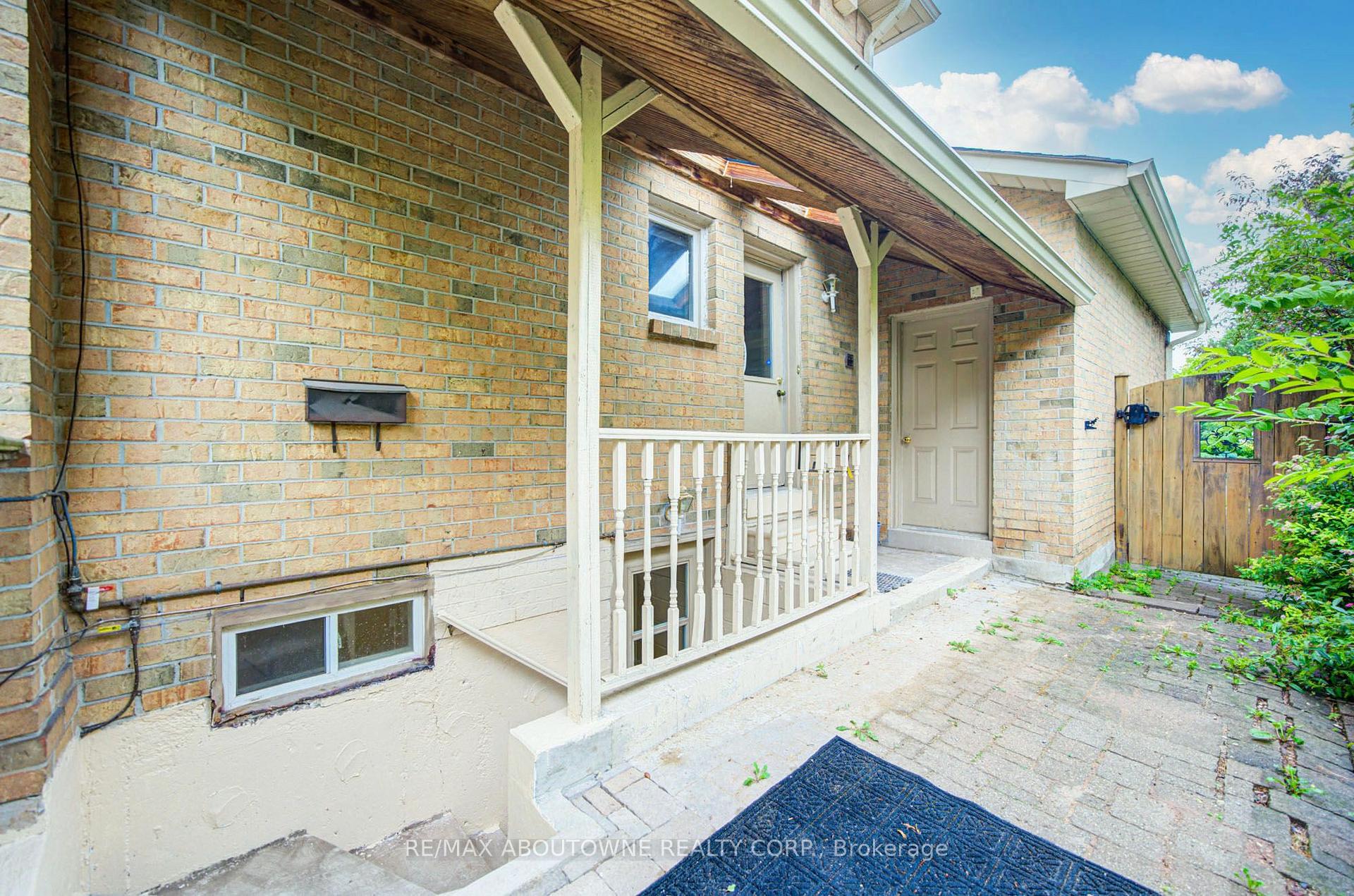 Photo 3 of Unit Lower, 1156 Old Colony Road, Oakville, Glen Abbey — HOMEH