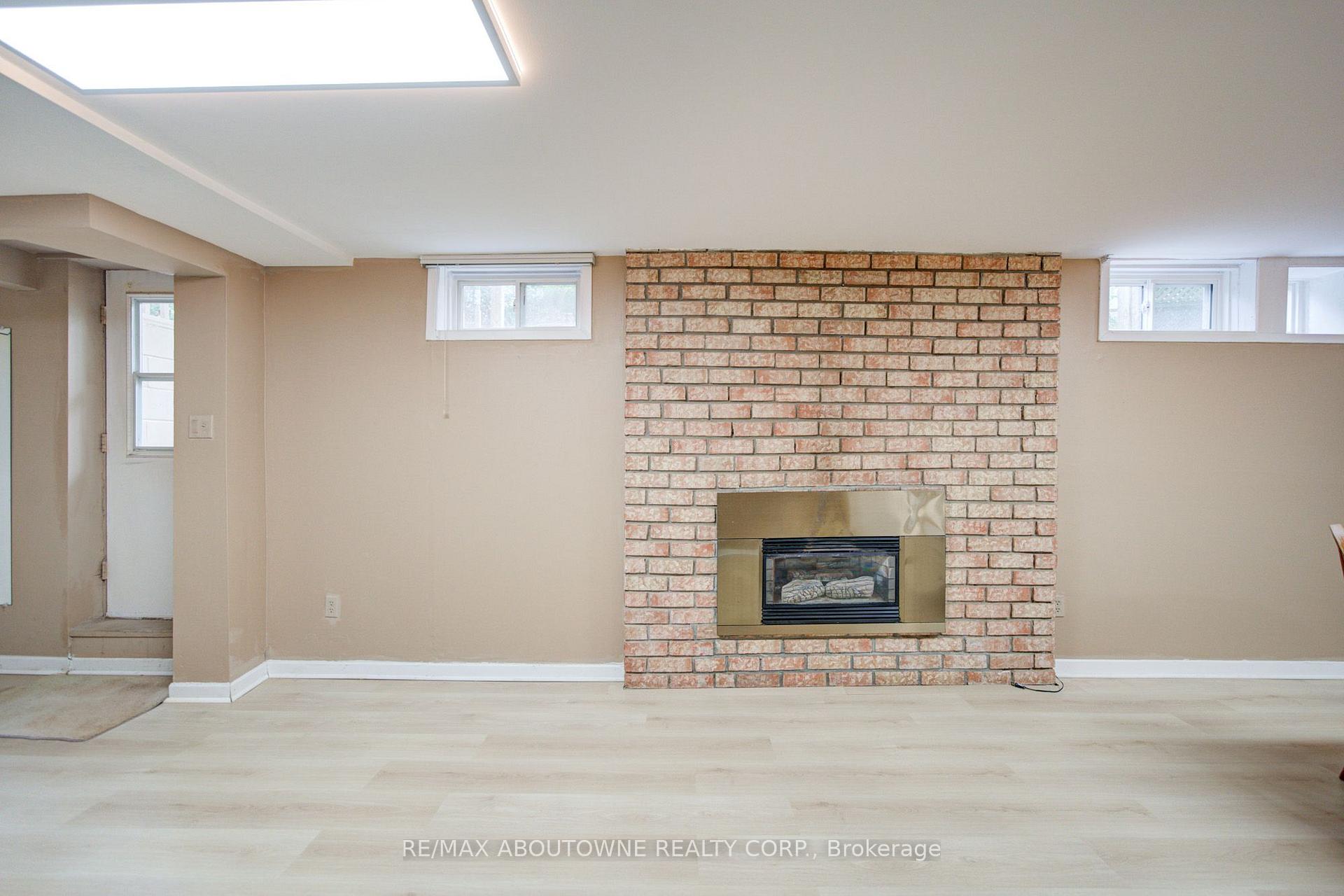 Photo 8 of Unit Lower, 1156 Old Colony Road, Oakville, Glen Abbey — HOMEH