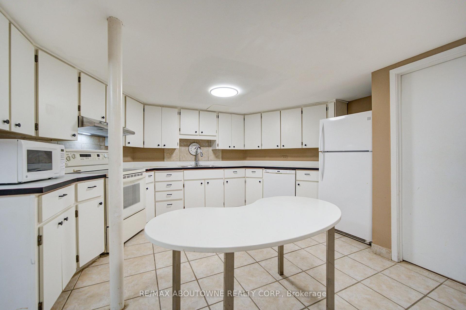 Photo 15 of Unit Lower, 1156 Old Colony Road, Oakville, Glen Abbey — HOMEH