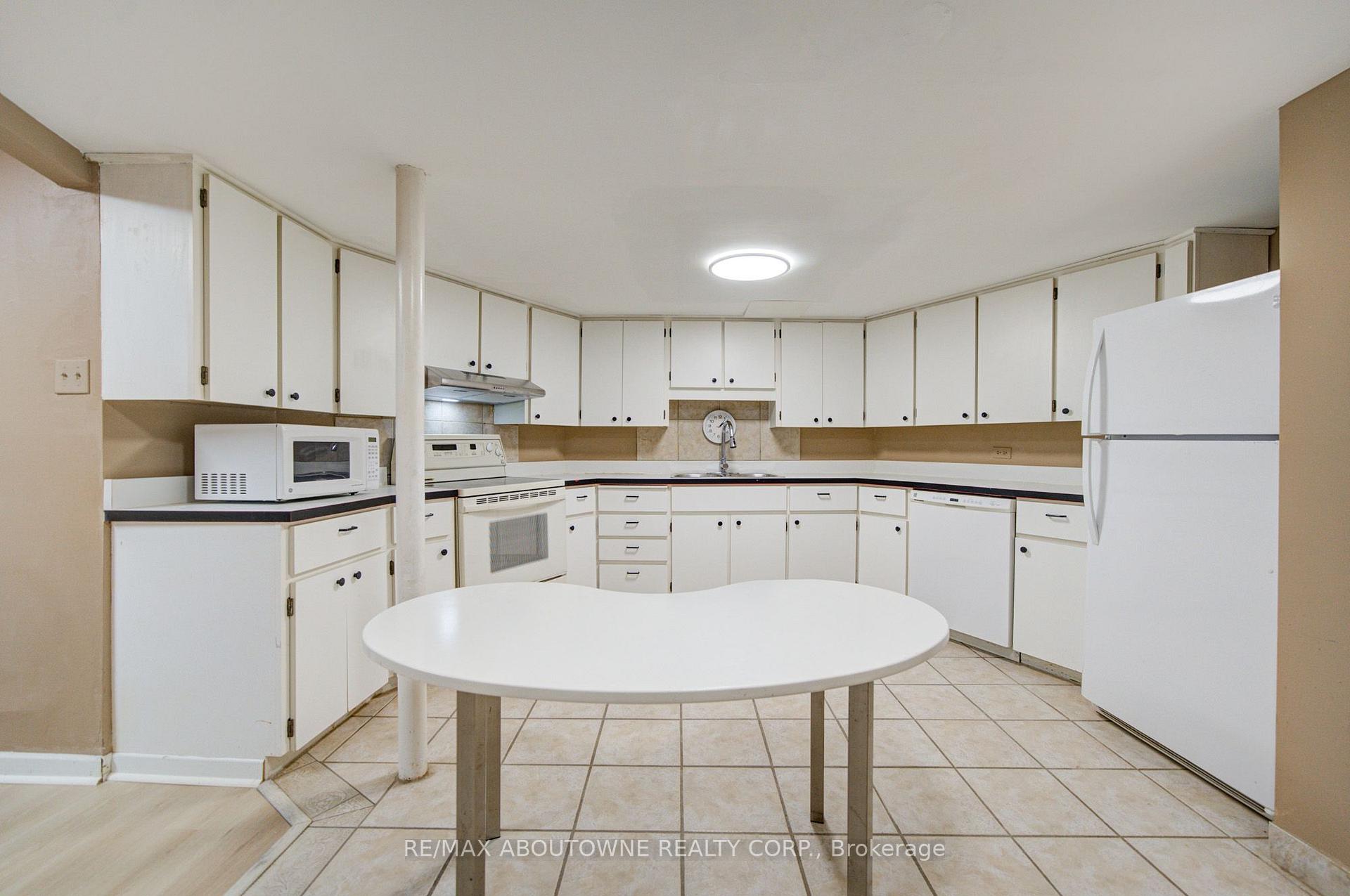 Photo 16 of Unit Lower, 1156 Old Colony Road, Oakville, Glen Abbey — HOMEH