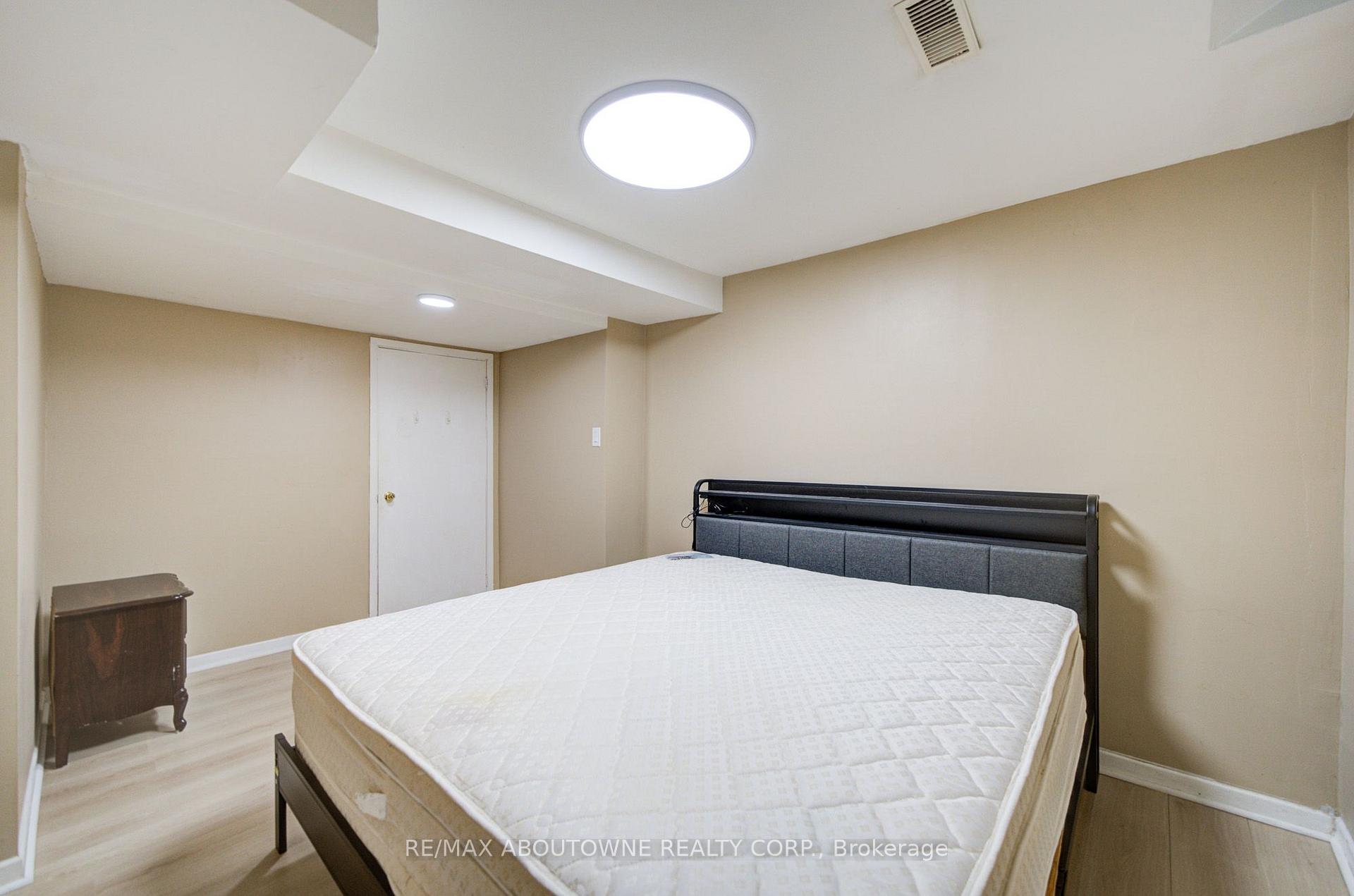 Photo 25 of Unit Lower, 1156 Old Colony Road, Oakville, Glen Abbey — HOMEH