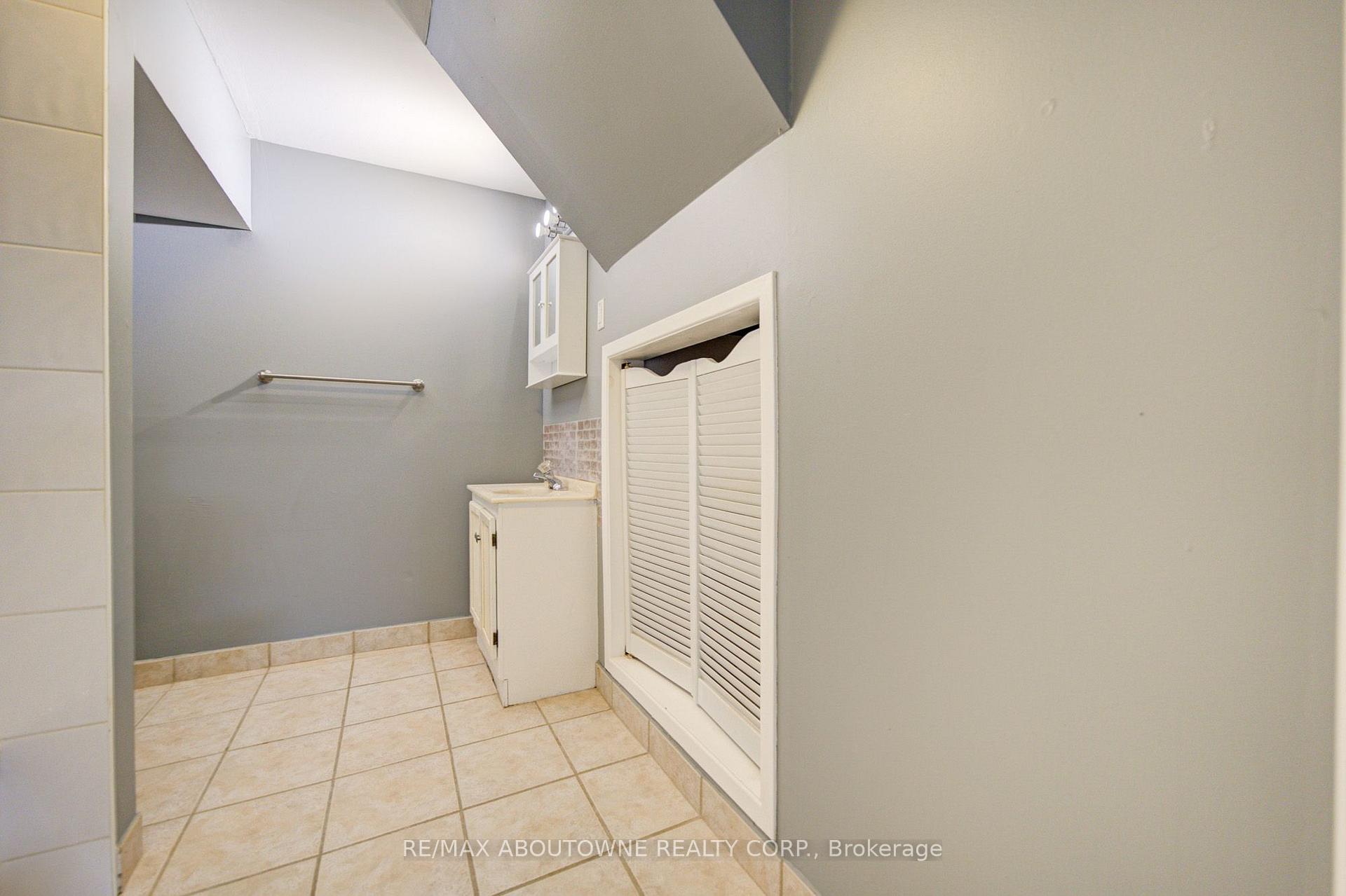 Photo 34 of Unit Lower, 1156 Old Colony Road, Oakville, Glen Abbey — HOMEH