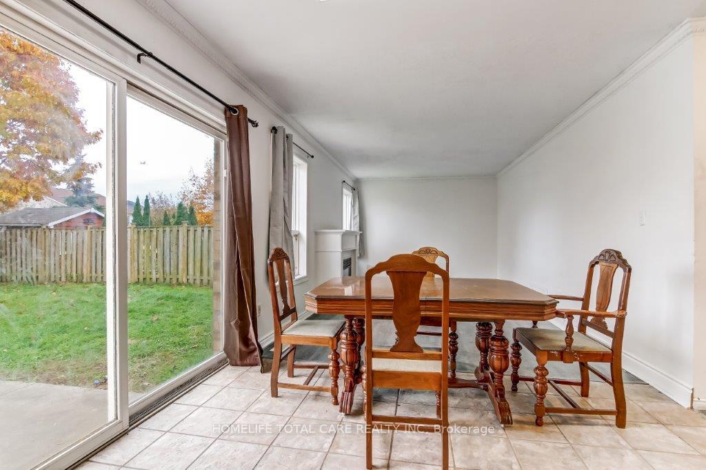 Photo 8 of 17 Stowe Terrace, Brantford, Empire — HOMEH