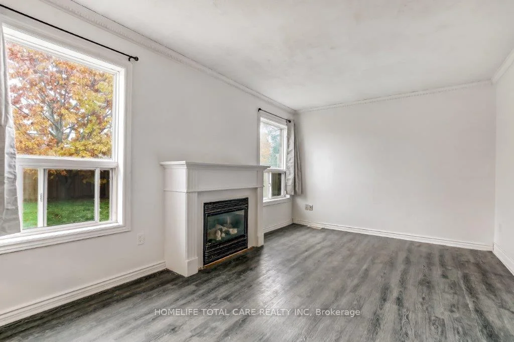 Photo 13 of 17 Stowe Terrace, Brantford, Empire — HOMEH