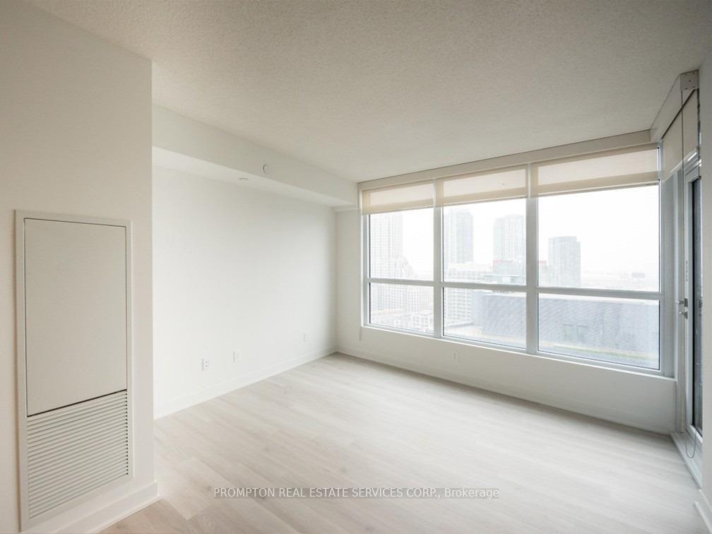 Photo 4 of Unit 1115, 80 Queens Wharf Road, Toronto, Waterfront Communities — HOMEH