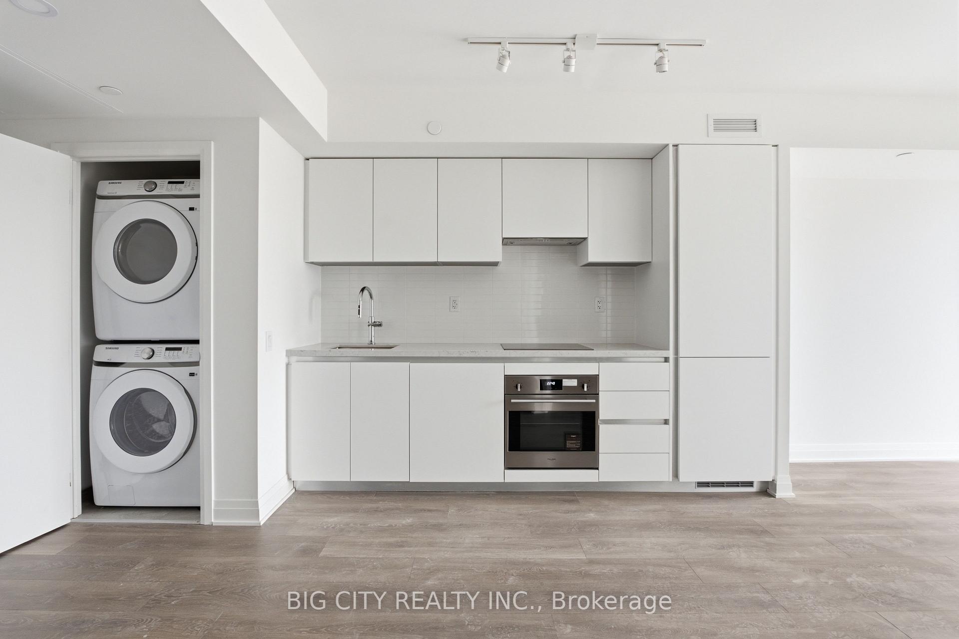 Photo 5 of Unit 1109, 25 Frederick Todd Way, Toronto, Thorncliffe Park — HOMEH