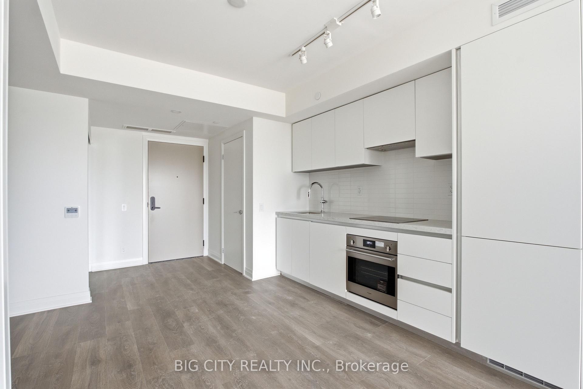 Photo 6 of Unit 1109, 25 Frederick Todd Way, Toronto, Thorncliffe Park — HOMEH