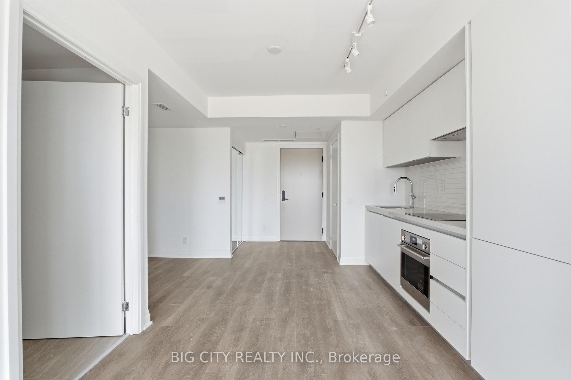 Photo 7 of Unit 1109, 25 Frederick Todd Way, Toronto, Thorncliffe Park — HOMEH
