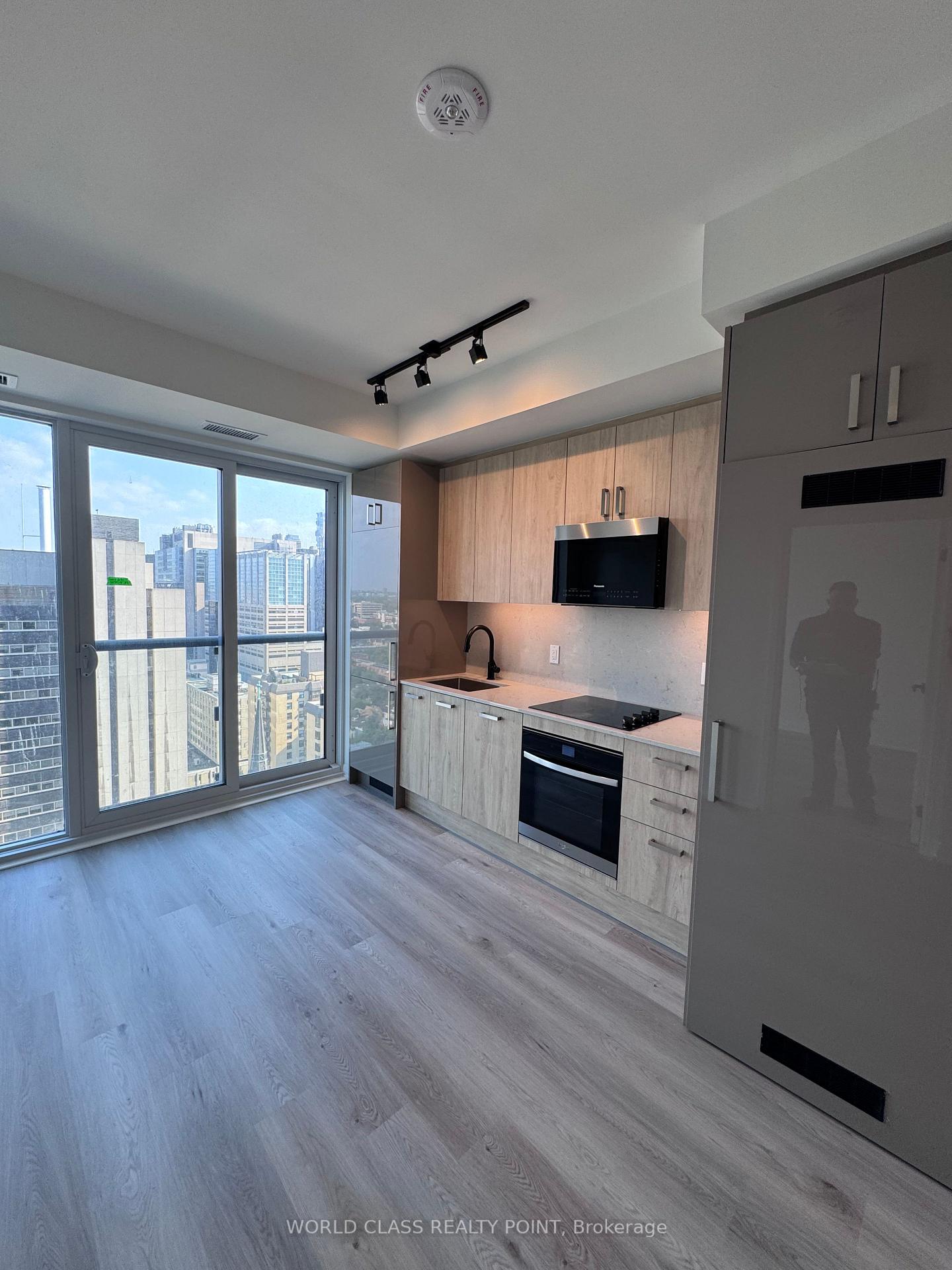 Photo 2 of Unit 2012, 280 Dundas Street W, Toronto, University — HOMEH