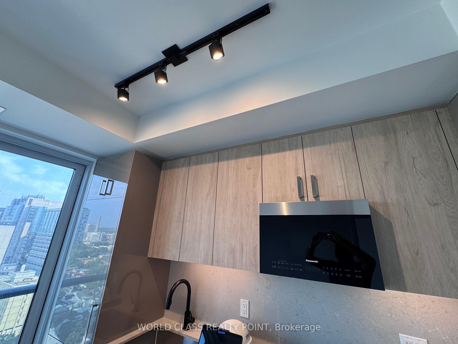Photo 15 of Unit 2012, 280 Dundas Street W, Toronto, University — HOMEH