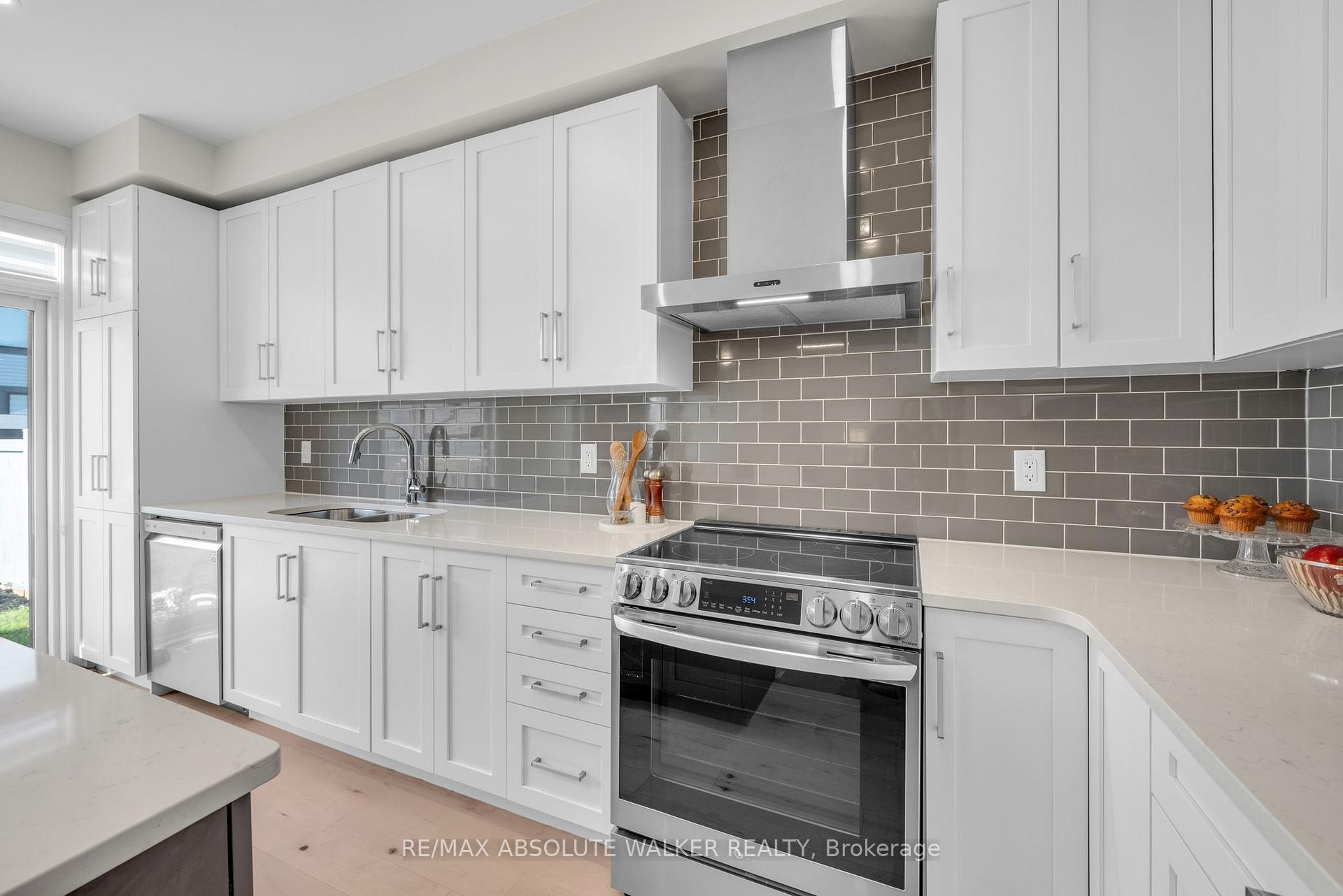 Photo 12 of 728 Perseus Avenue, Ottawa, Barrhaven - Half Moon Bay — HOMEH