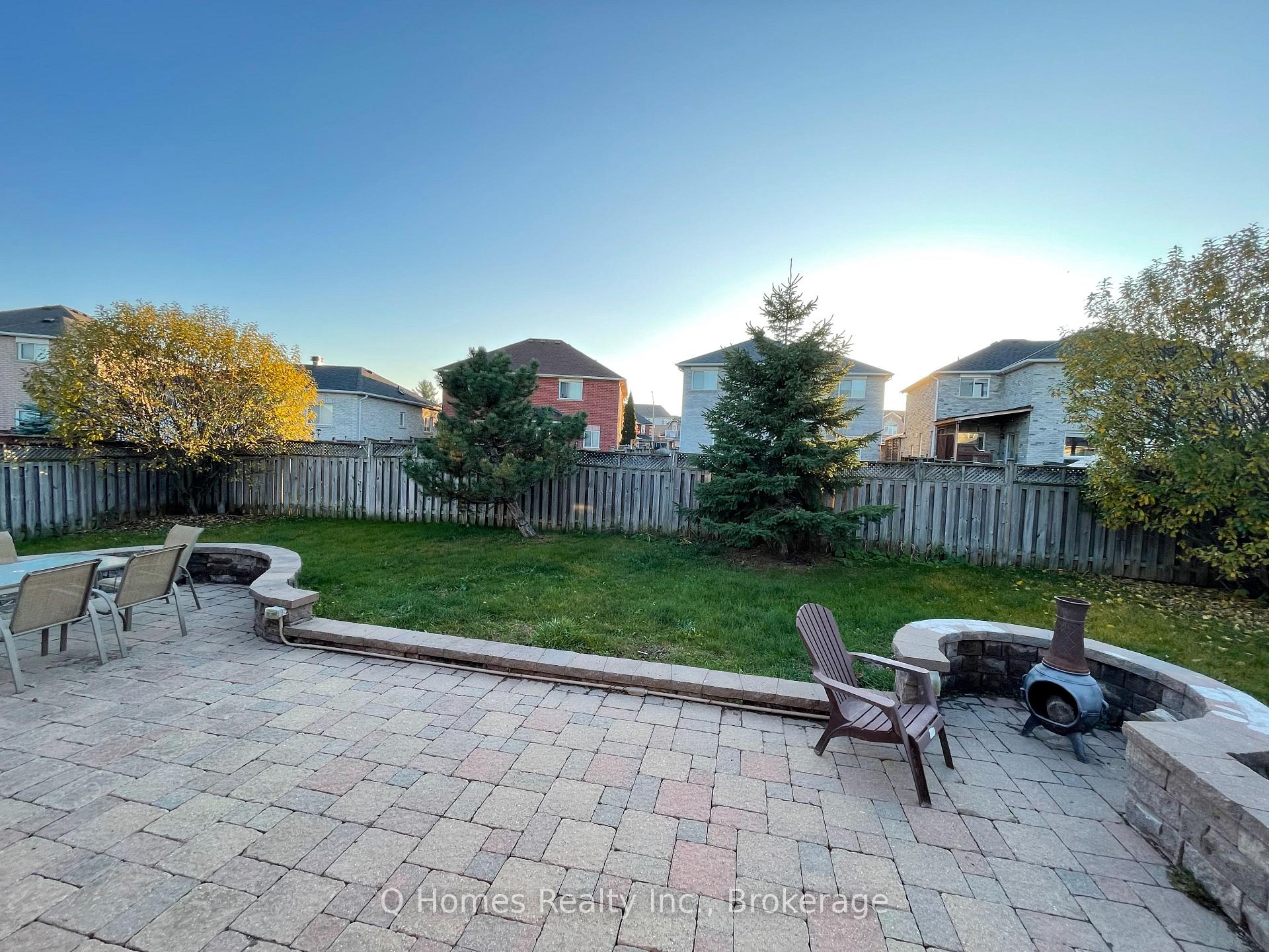 Photo 33 of 1995 Romina Court, Innisfil, Alcona — HOMEH