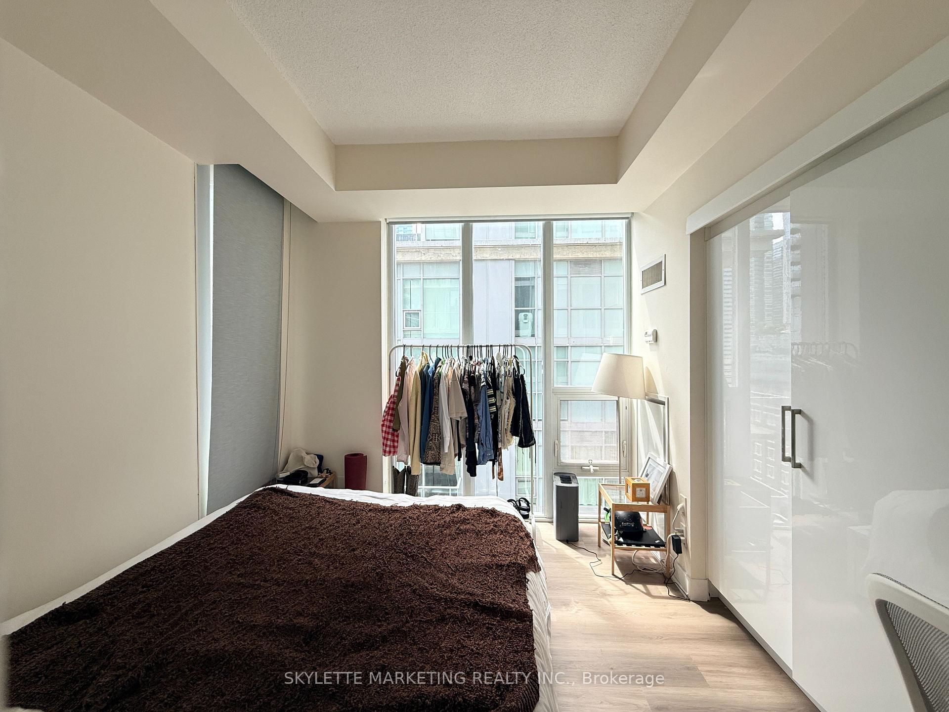 Photo 12 of Unit 1203, 126 Simcoe Street, Toronto, Waterfront Communities — HOMEH
