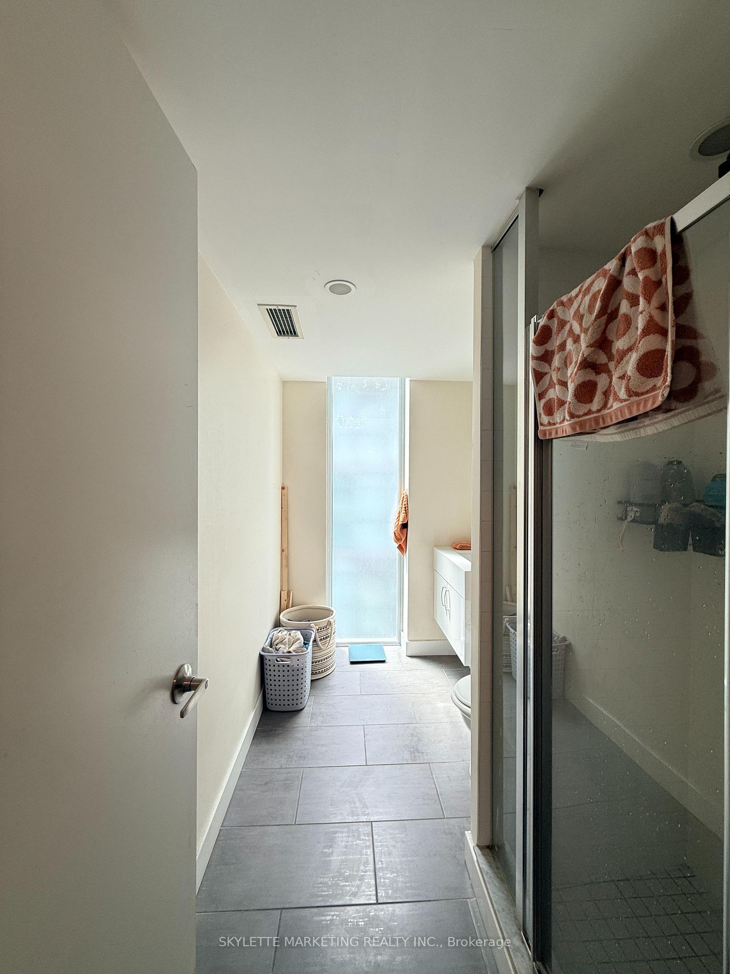 Photo 15 of Unit 1203, 126 Simcoe Street, Toronto, Waterfront Communities — HOMEH