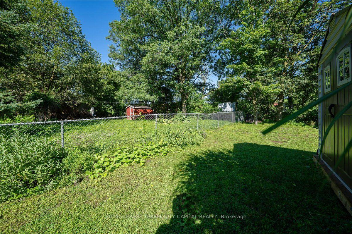 Photo 26 of 102 Henry Street, Barrie, Queen's Park — HOMEH