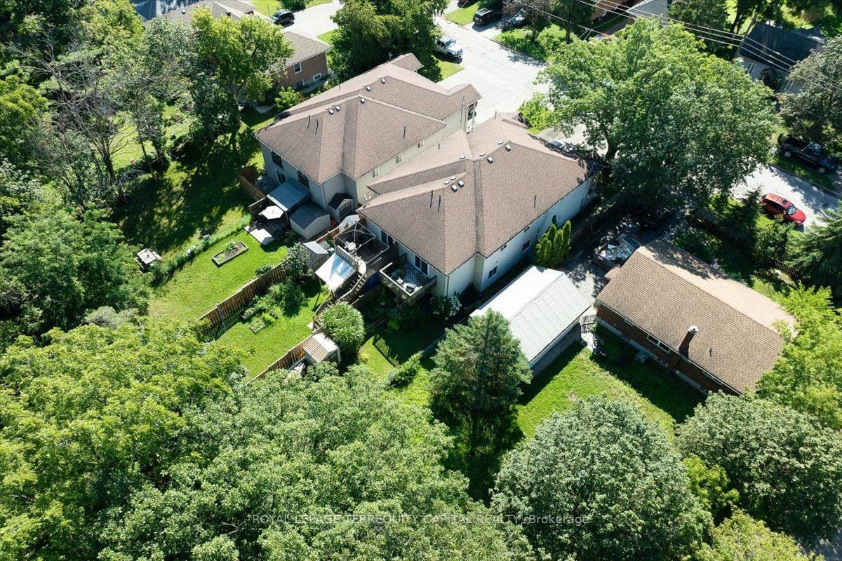 Photo 30 of 102 Henry Street, Barrie, Queen's Park — HOMEH