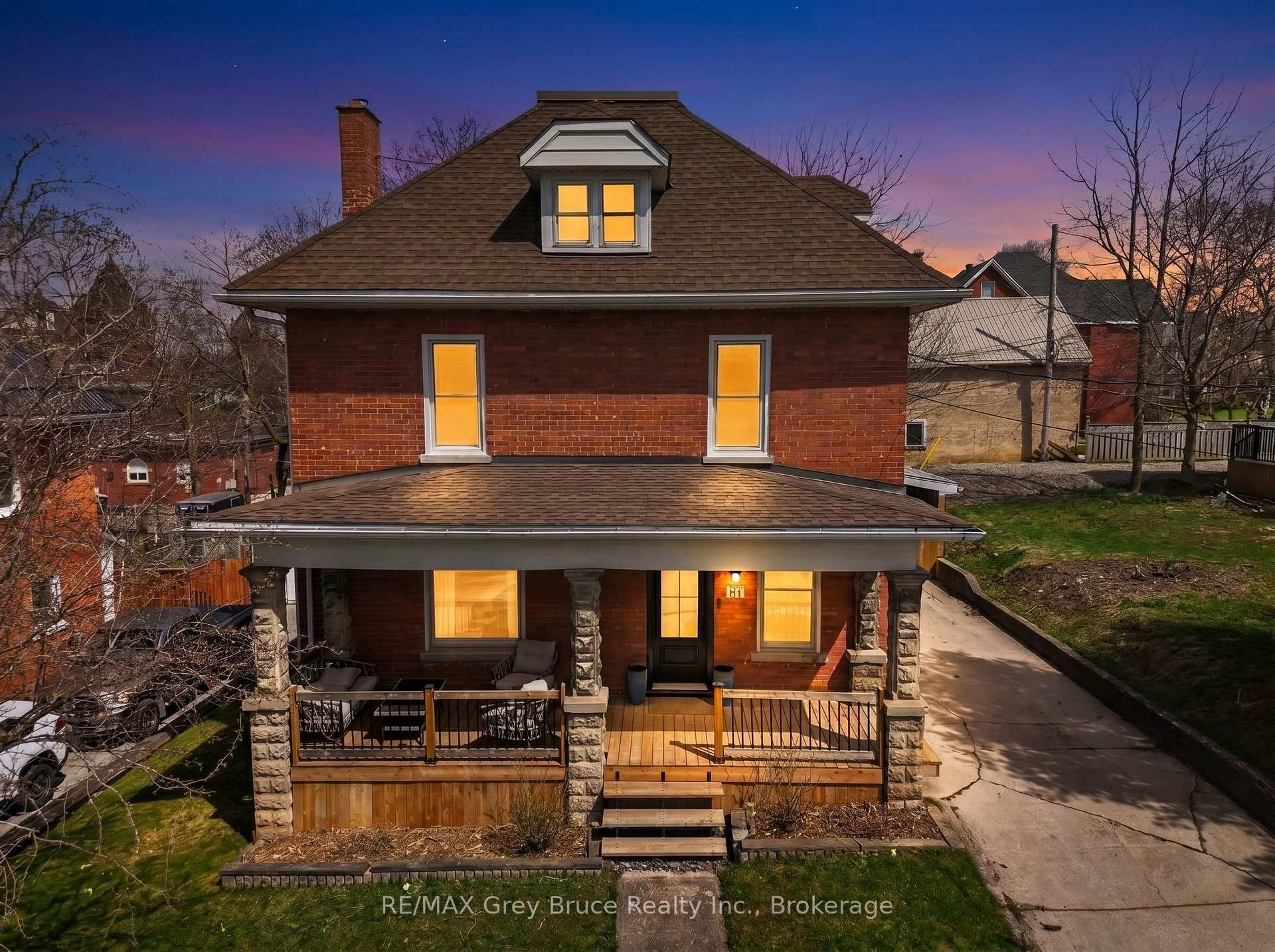 Photo of 131 2ND SW Avenue S