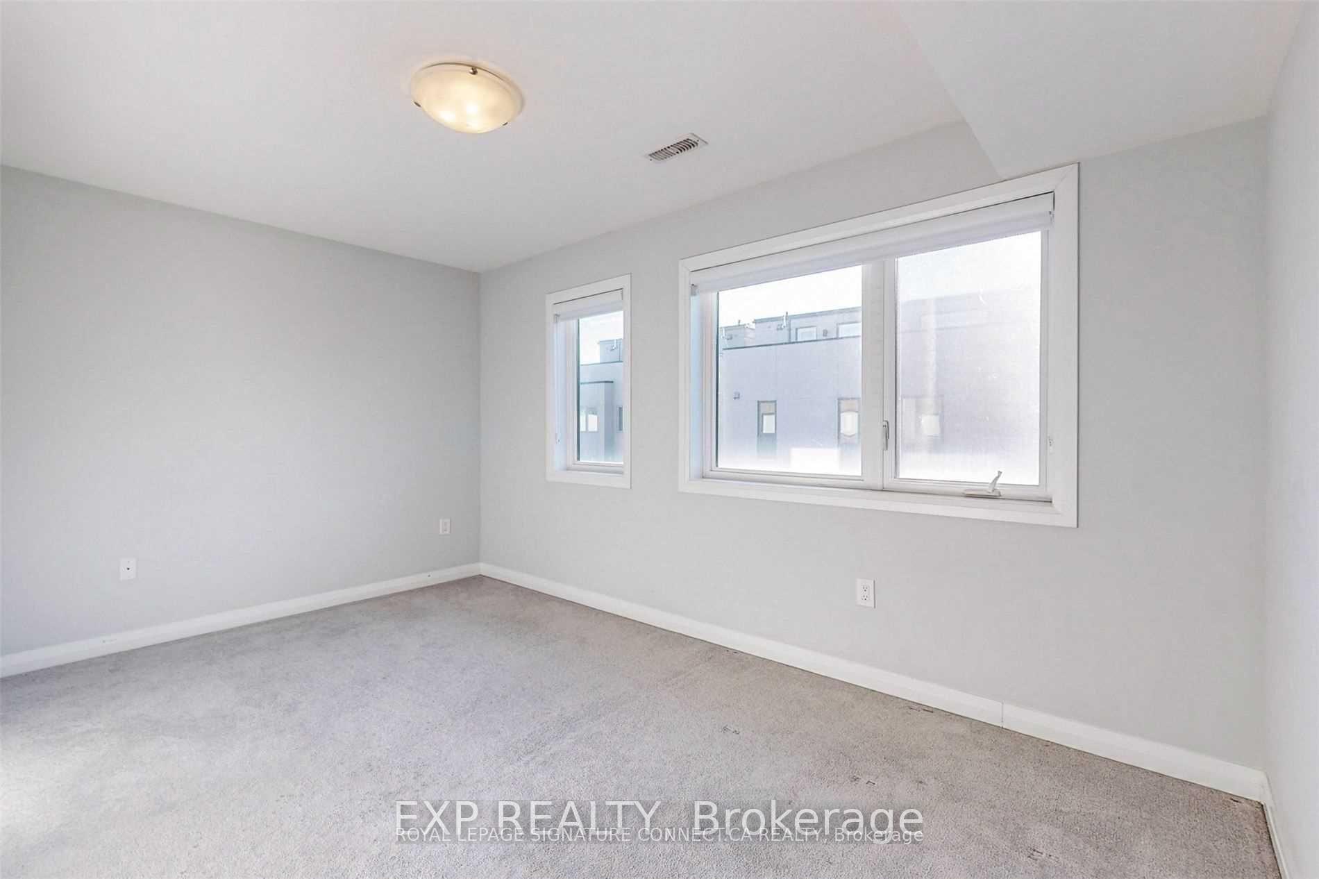 Photo 2 of 16 Caroline Carpenter Grove, North York, Downsview-Roding-CFB — HOMEH