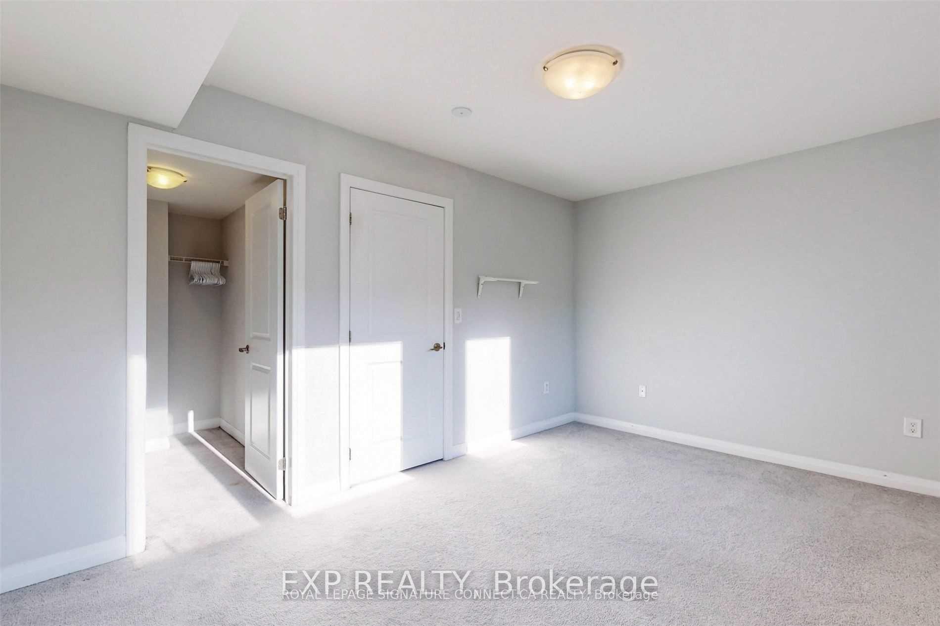Photo 4 of 16 Caroline Carpenter Grove, North York, Downsview-Roding-CFB — HOMEH