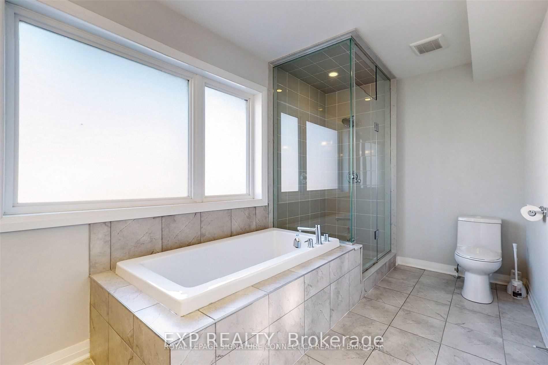 Photo 5 of 16 Caroline Carpenter Grove, North York, Downsview-Roding-CFB — HOMEH