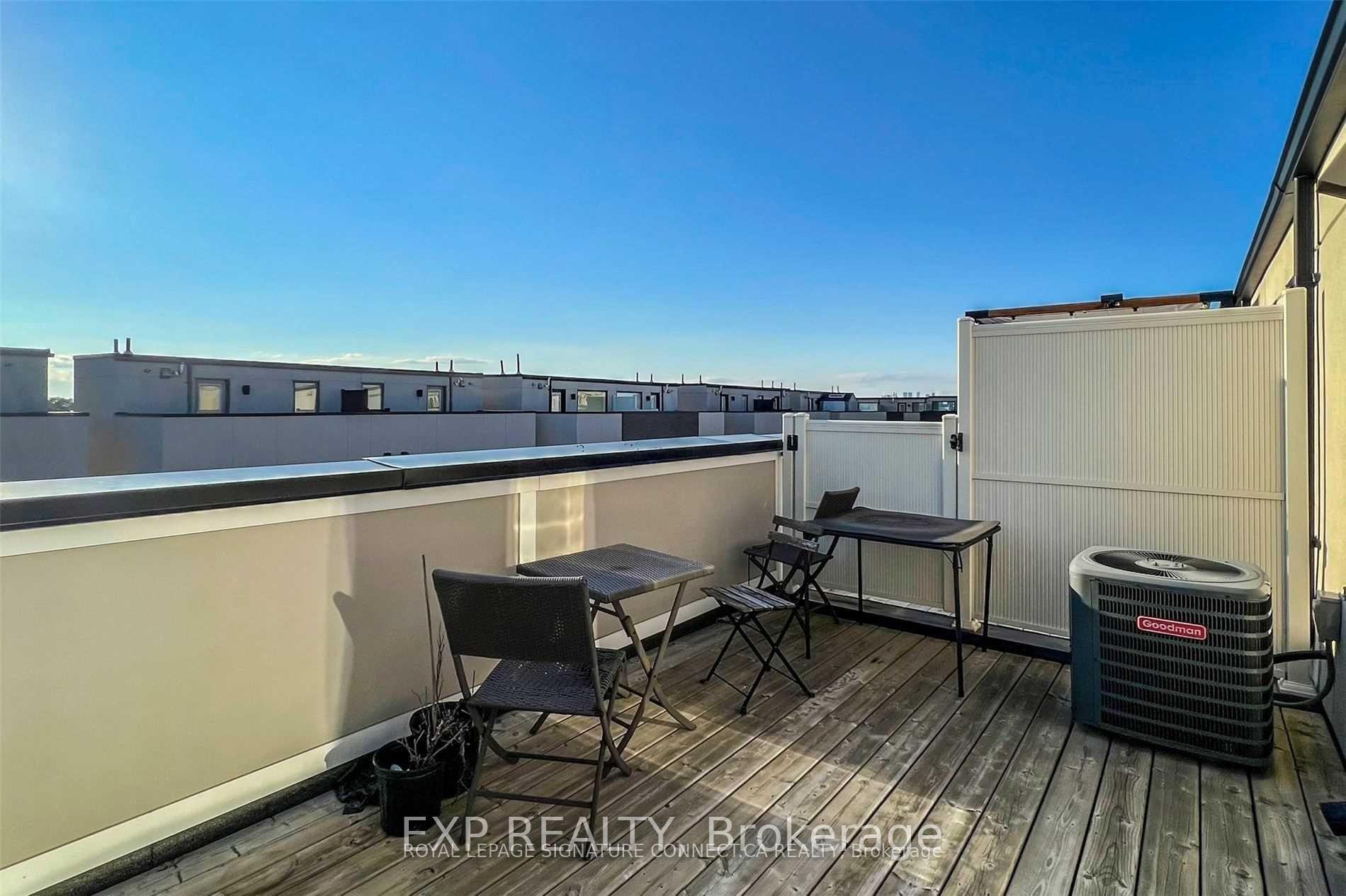 Photo 8 of 16 Caroline Carpenter Grove, North York, Downsview-Roding-CFB — HOMEH