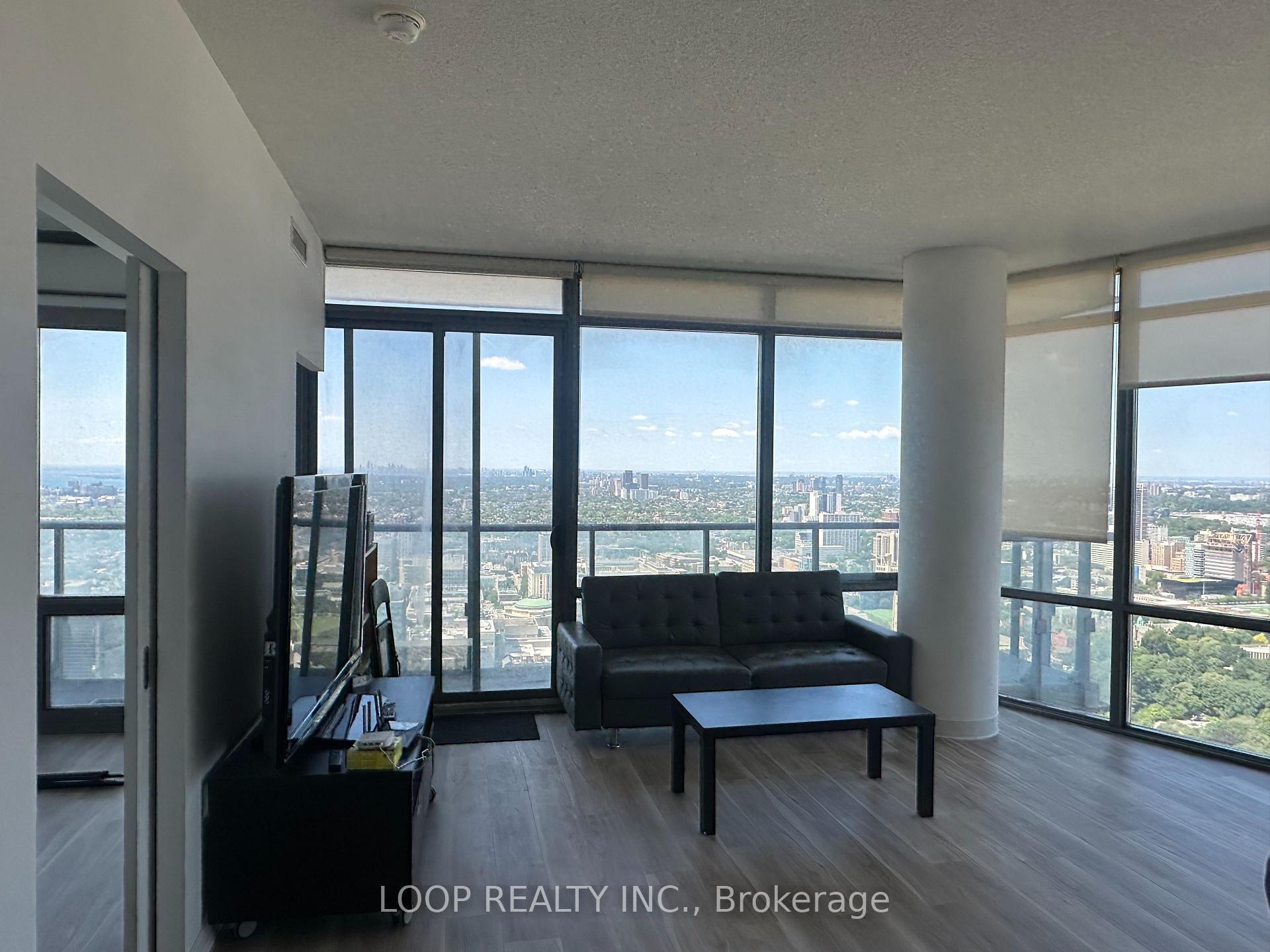 Photo 1 of Unit 4603, 832 Bay Street, Toronto, Bay Street Corridor — HOMEH
