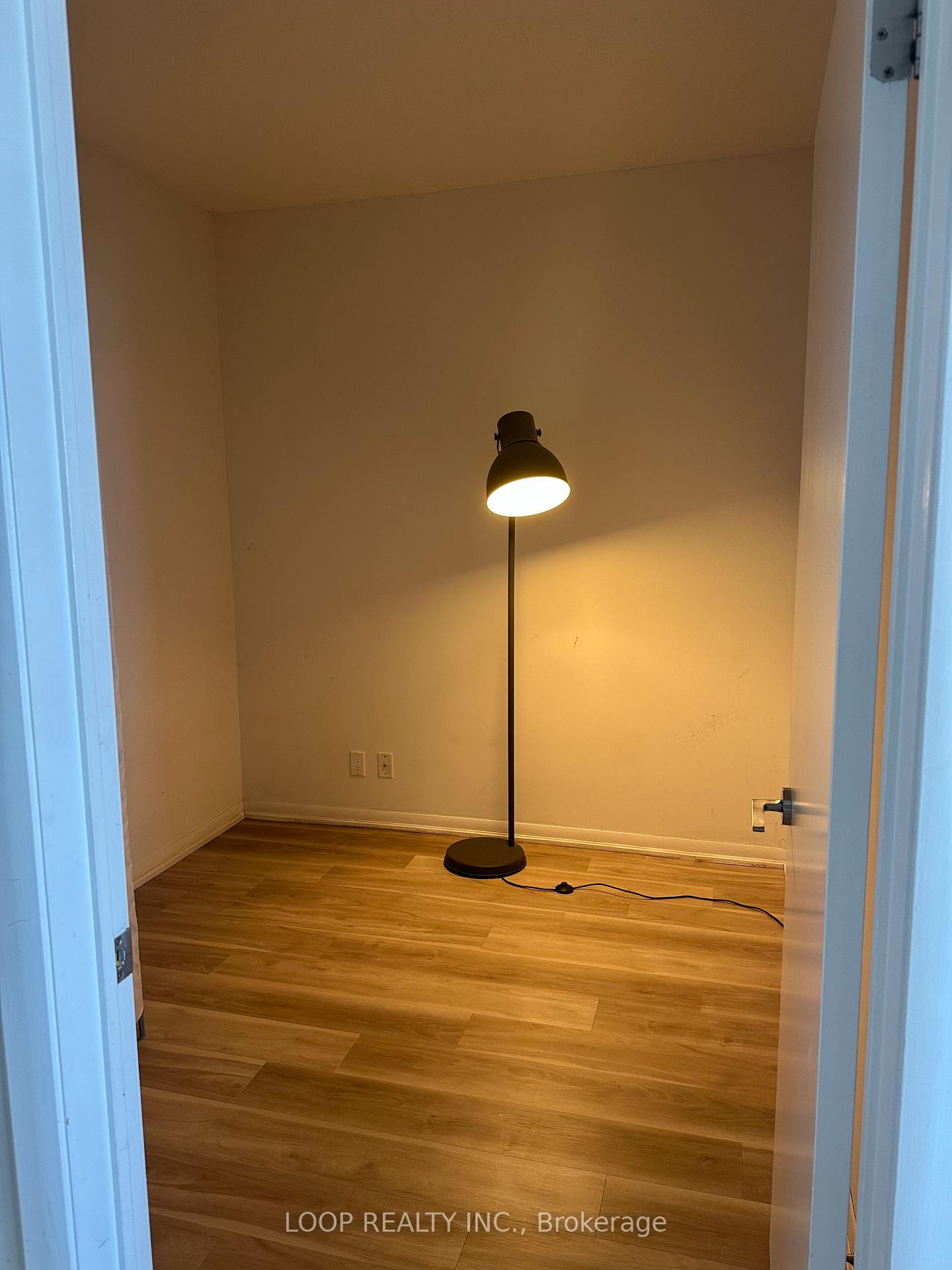 Photo 3 of Unit 4603, 832 Bay Street, Toronto, Bay Street Corridor — HOMEH