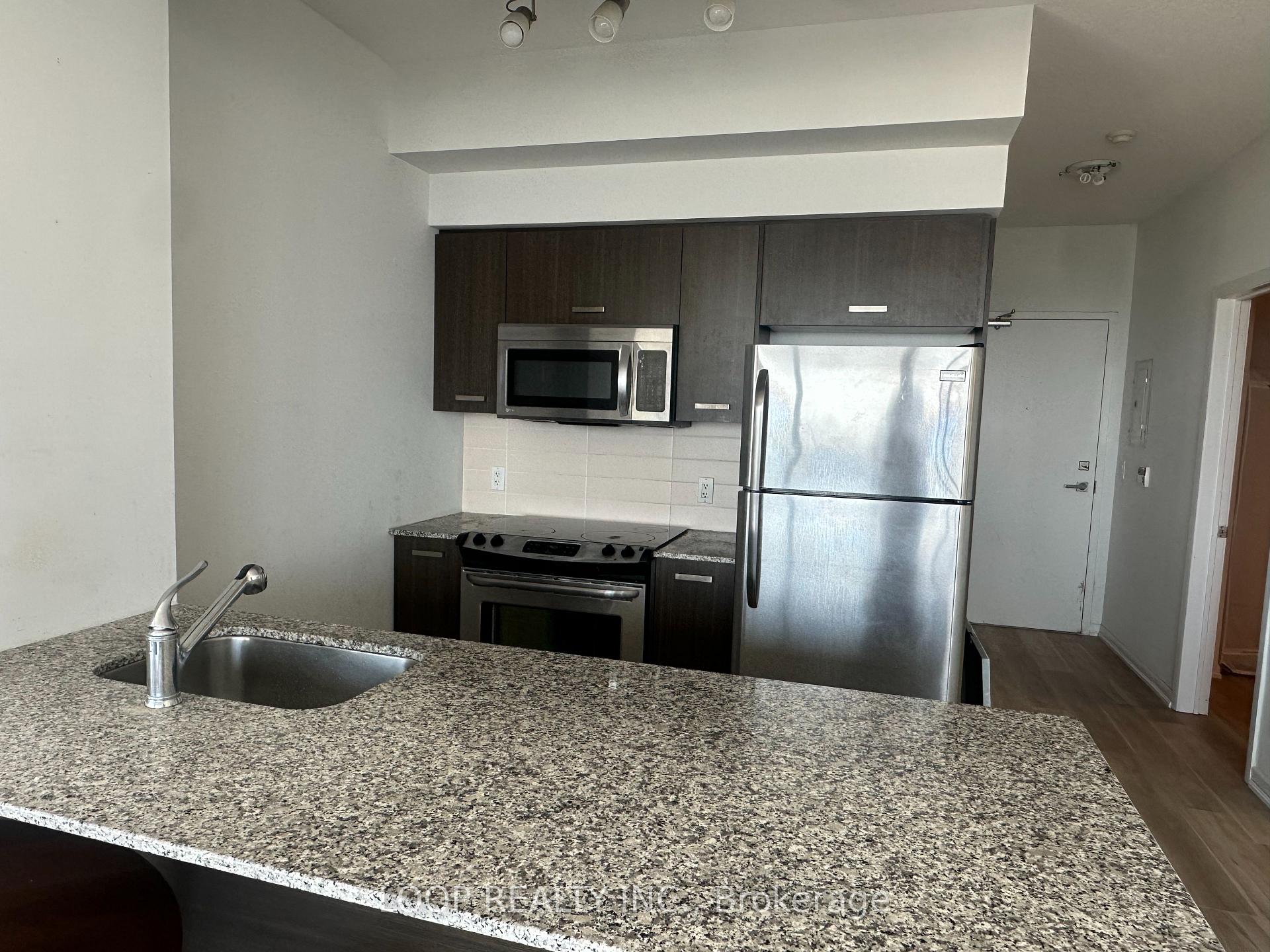 Photo 5 of Unit 4603, 832 Bay Street, Toronto, Bay Street Corridor — HOMEH