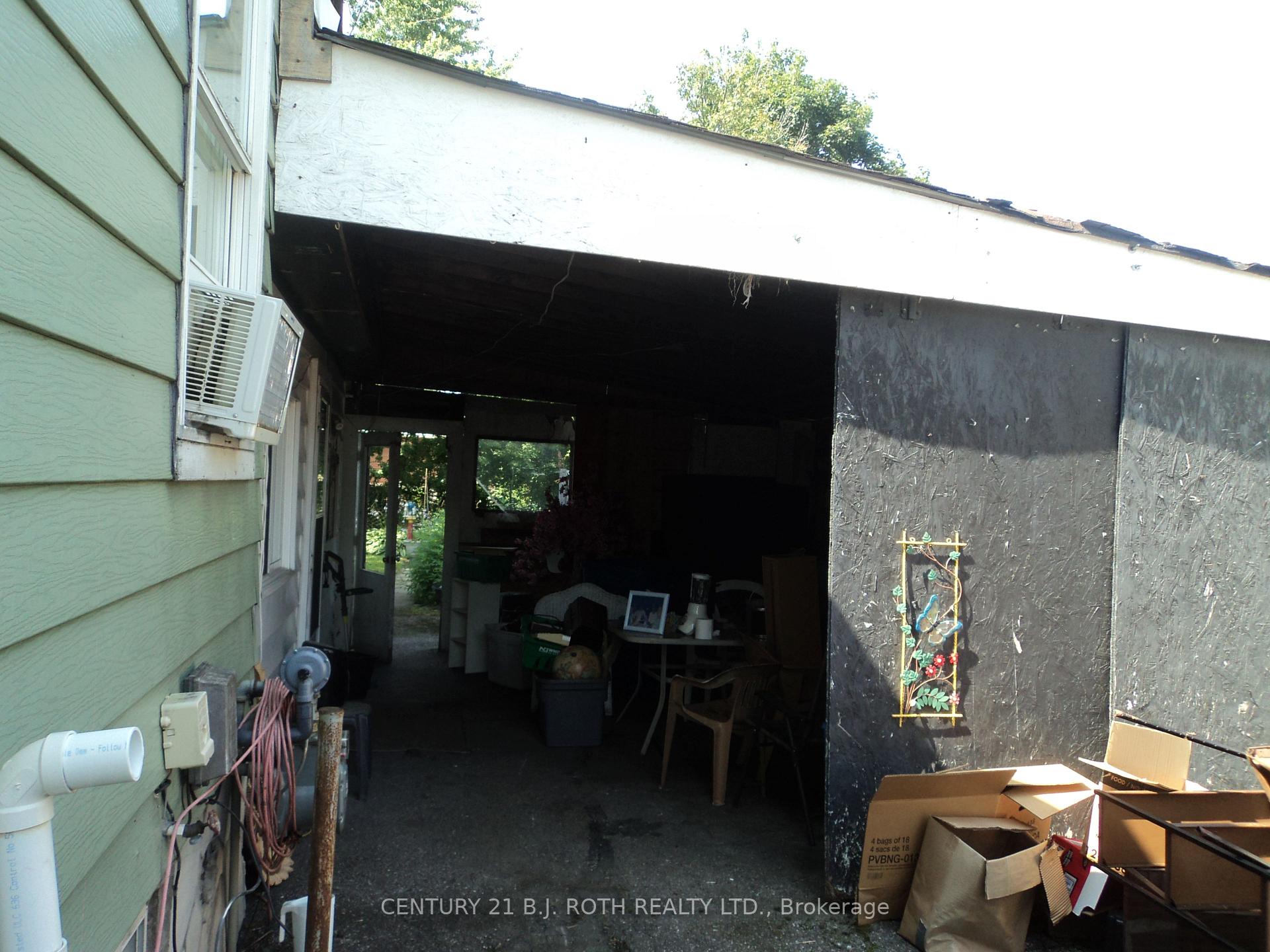 Photo 6 of 137 Dufferin Street, Orillia — HOMEH