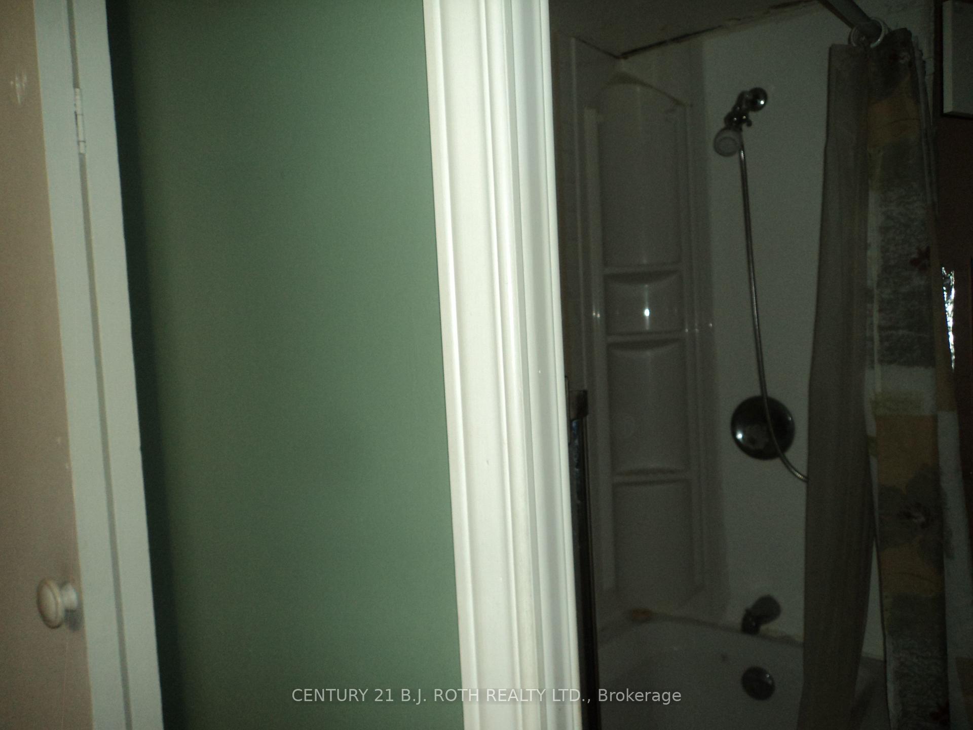 Photo 18 of 137 Dufferin Street, Orillia — HOMEH