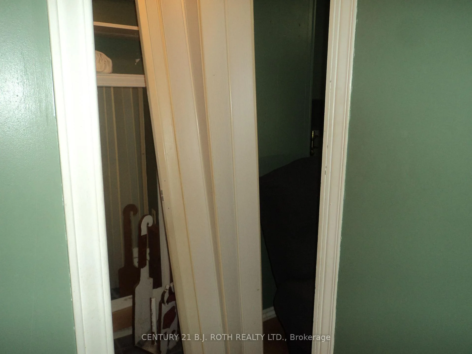 Photo 25 of 137 Dufferin Street, Orillia — HOMEH