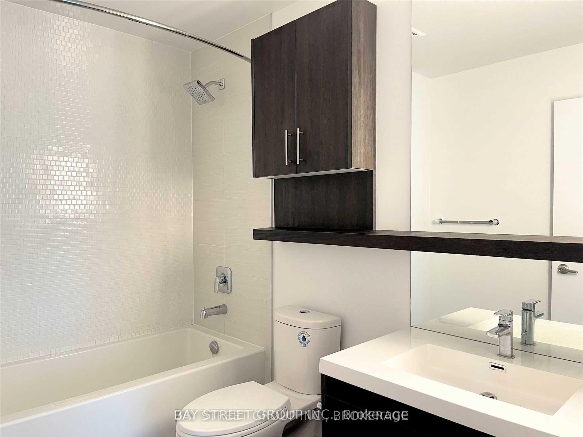 Photo 3 of Unit 1, 150 Fairview Mall Drive, North York, Don Valley Village — HOMEH
